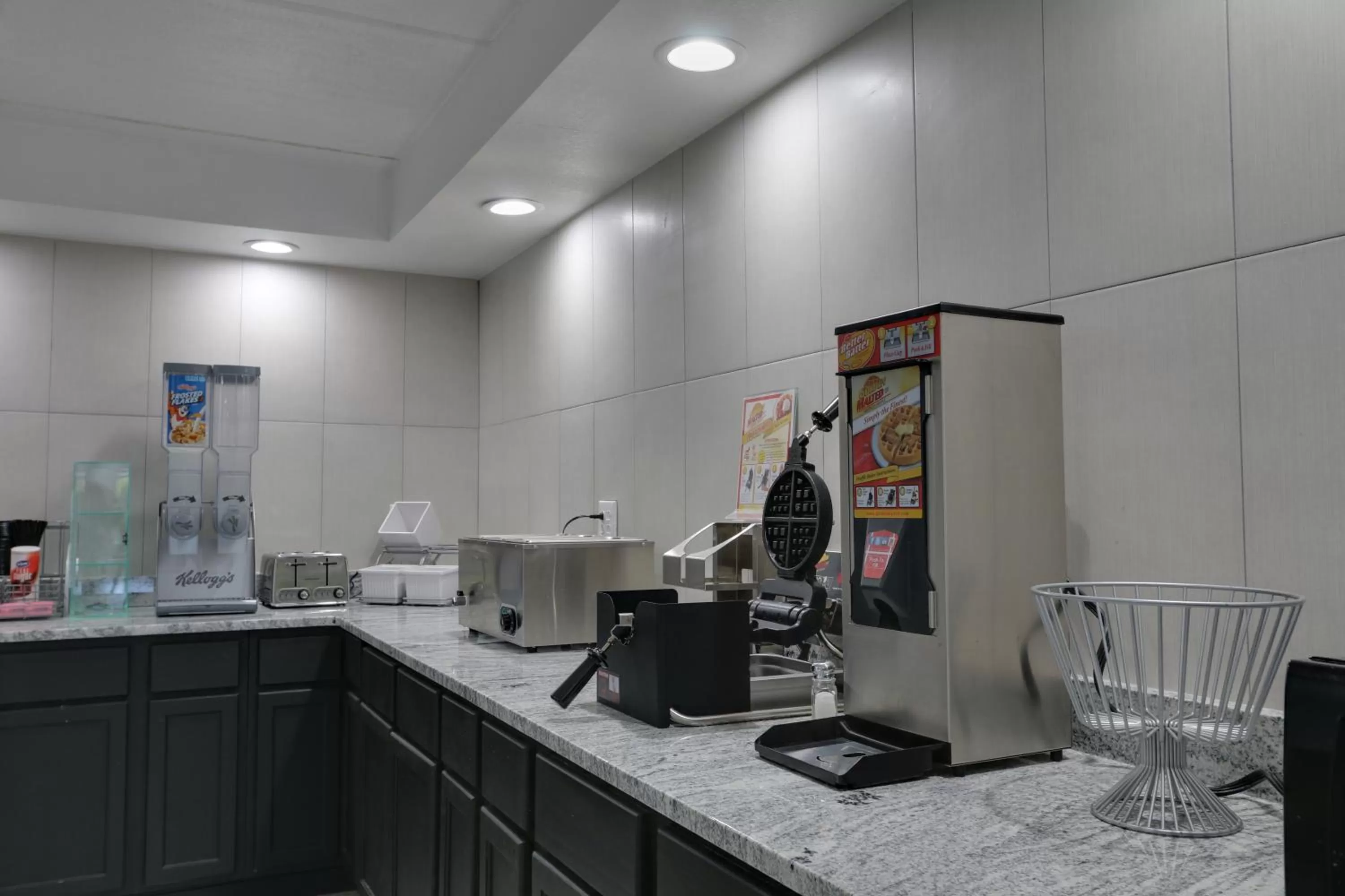 Food and drinks in Baymont by Wyndham Ridgeland I-95