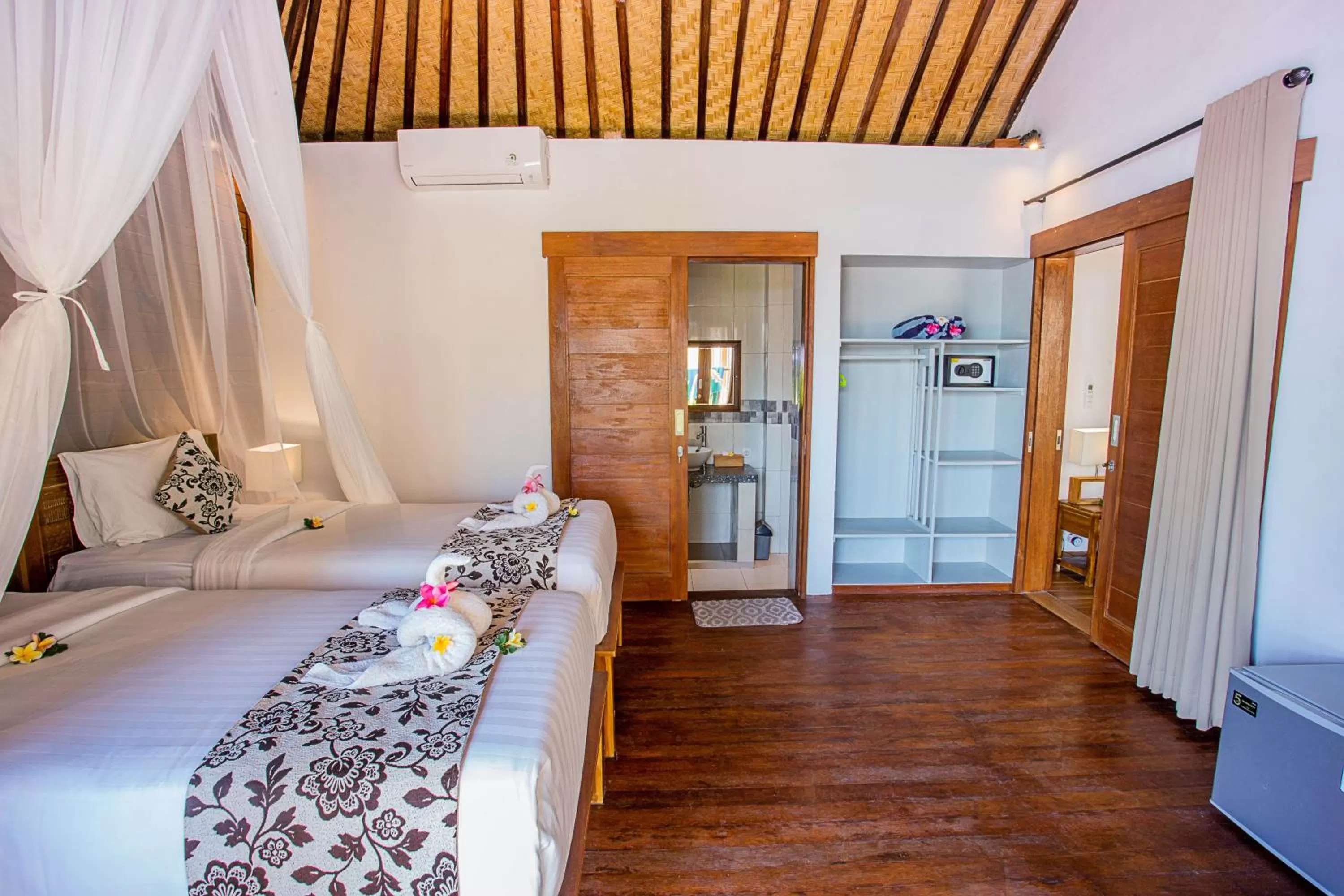 Bedroom, Bed in Nusa Veranda Sunset Villas & Restaurant