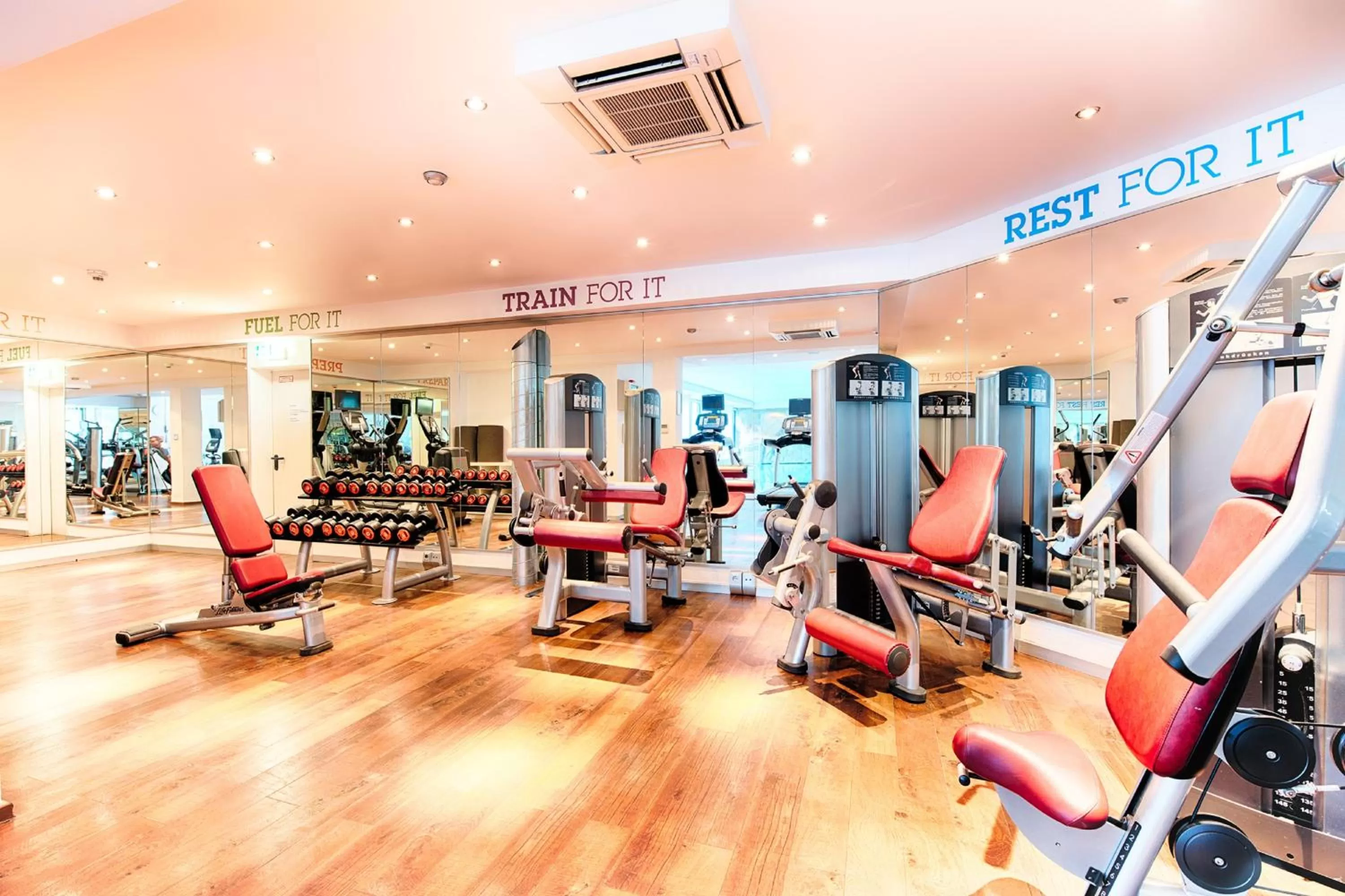 Spa and wellness centre/facilities in Crowne Plaza Frankfurt Congress Hotel by IHG