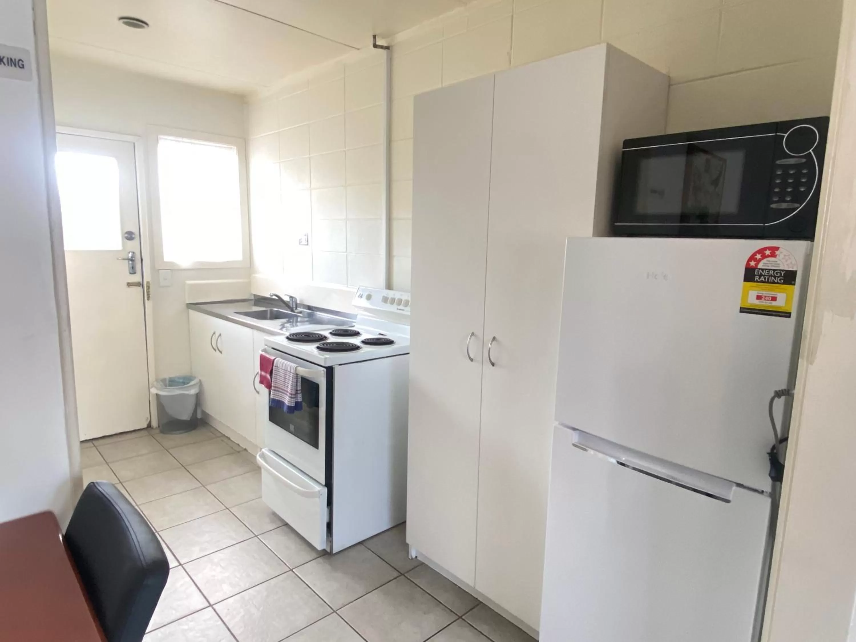 Kitchen or kitchenette in Kowhai Motel Rotorua
