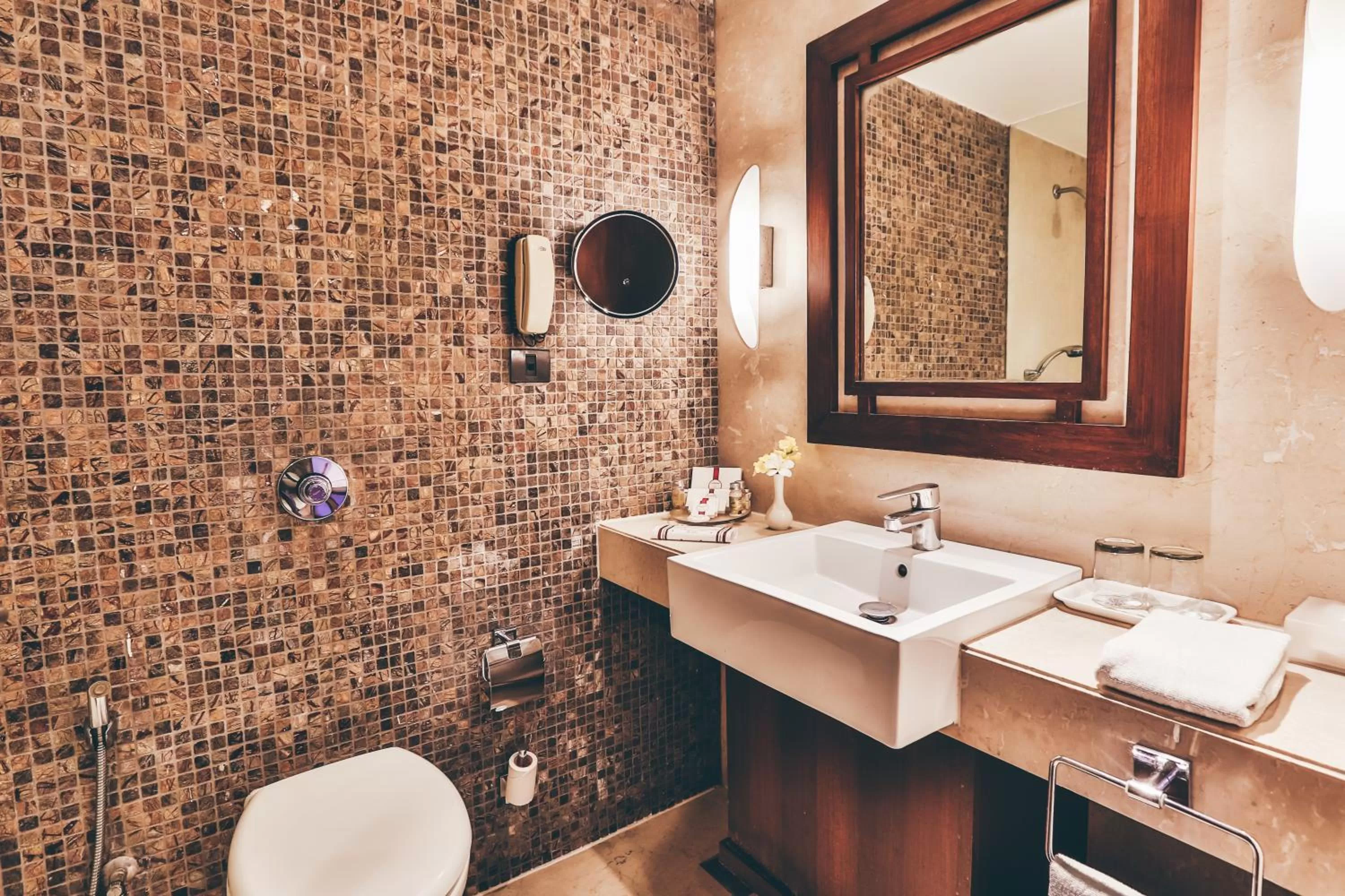 Bathroom in Sun-n-Sand Shirdi