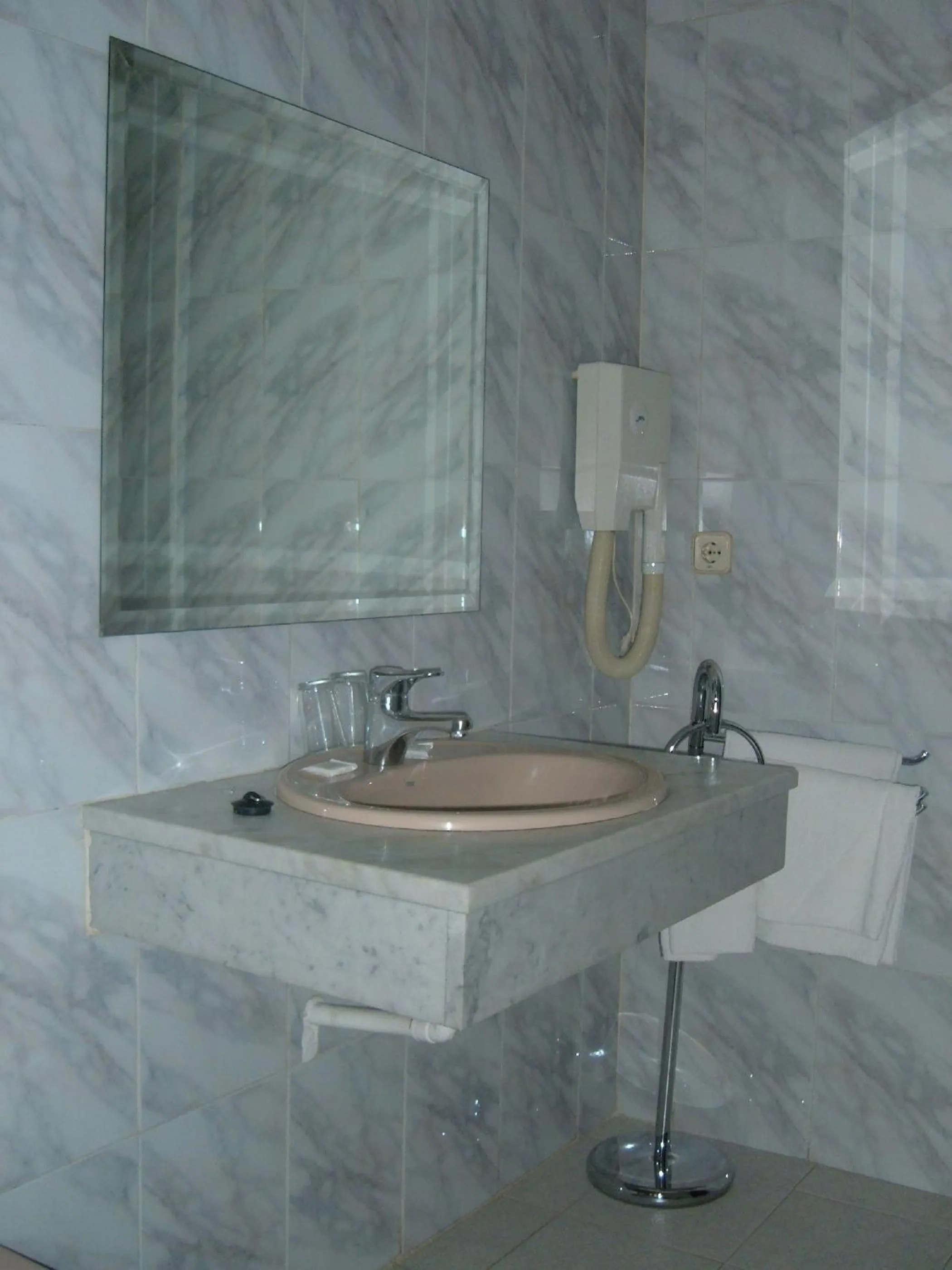 Bathroom in Hotel Mediodia