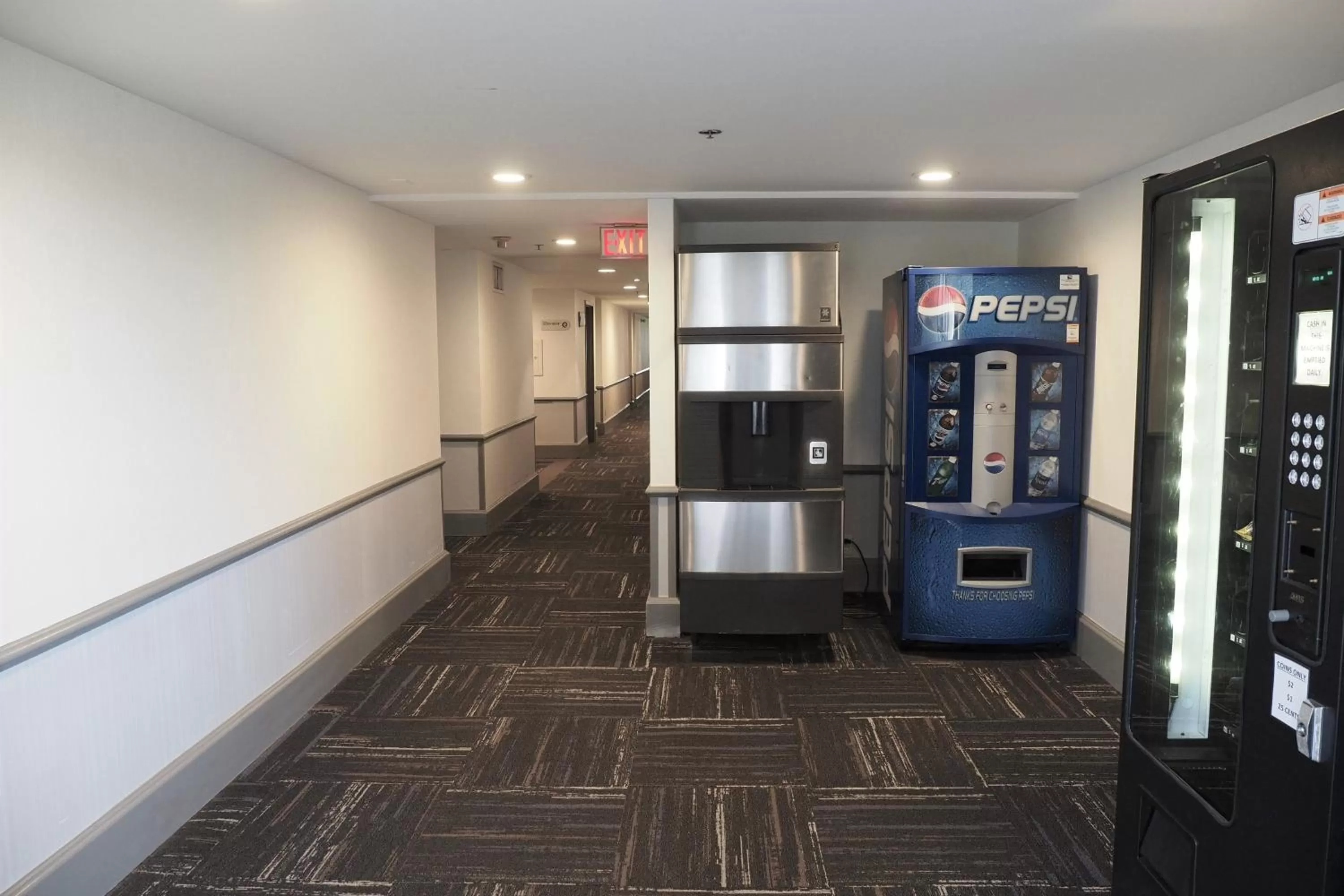 vending machine in Best Western Plus Vancouver Airport Hotel