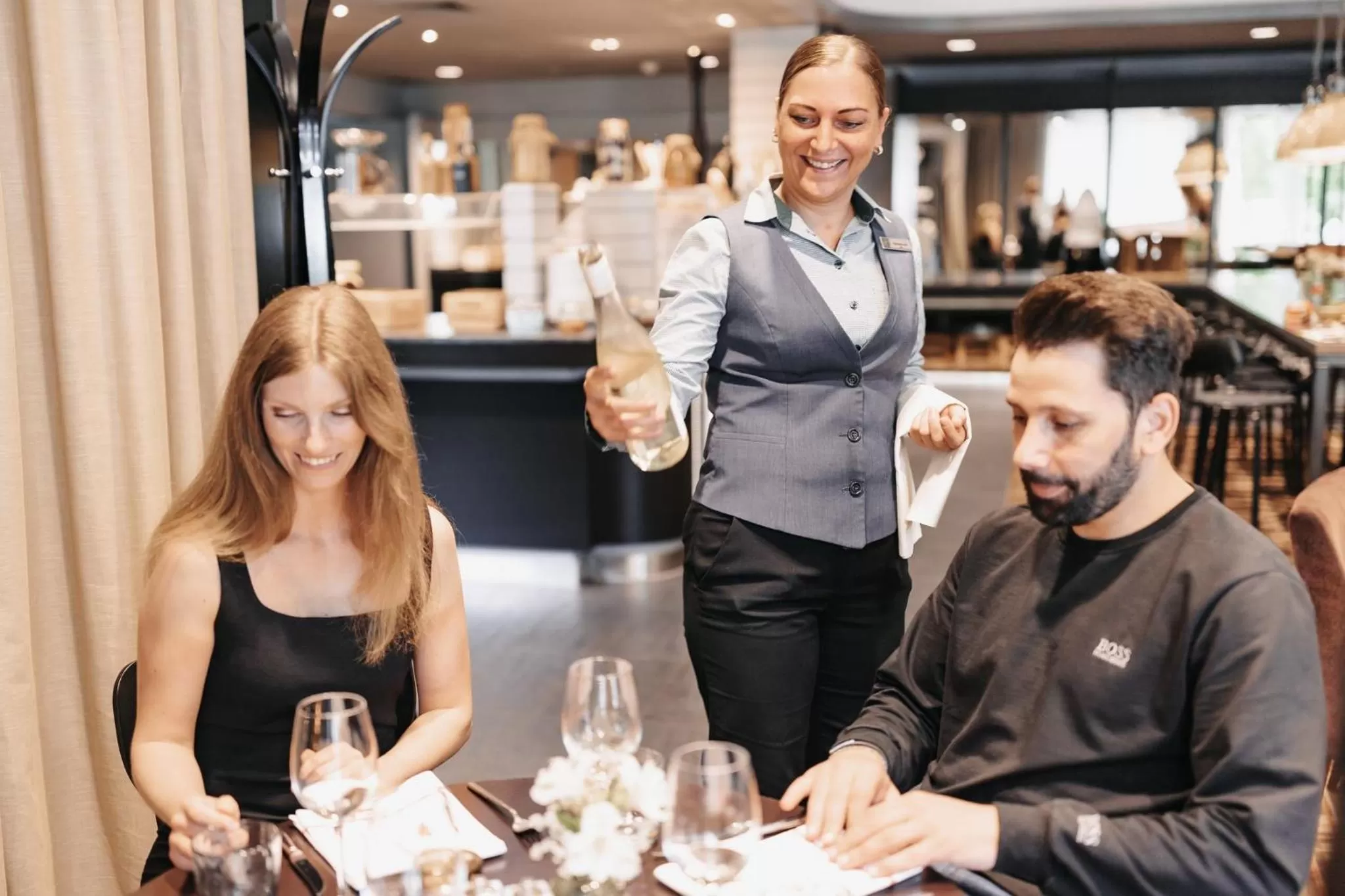 Restaurant/places to eat in Holiday Inn Lübeck by IHG