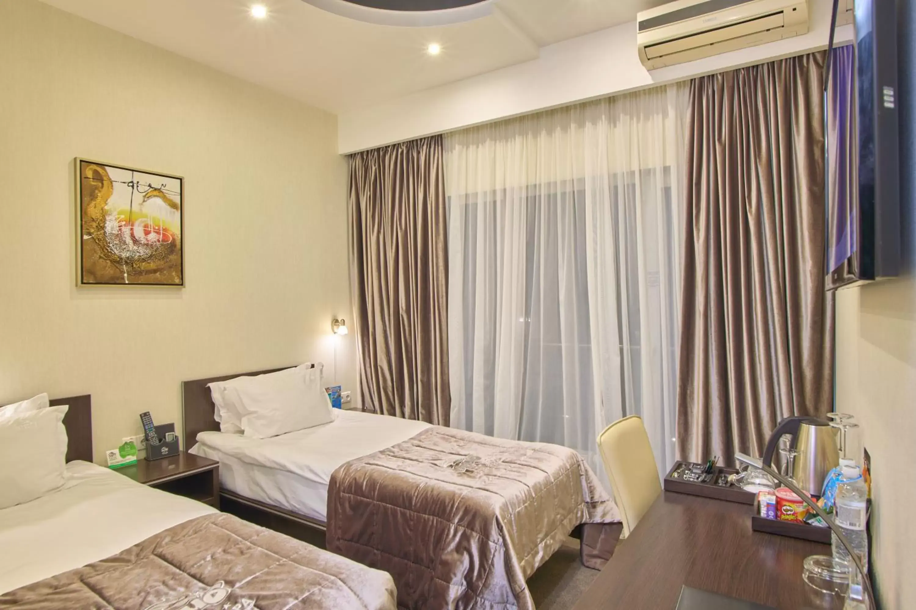 Standard Twin Room in Hotel & Spa NEMO with dolphins Standard Twin Room in Hotel & Spa NEMO with dolphins