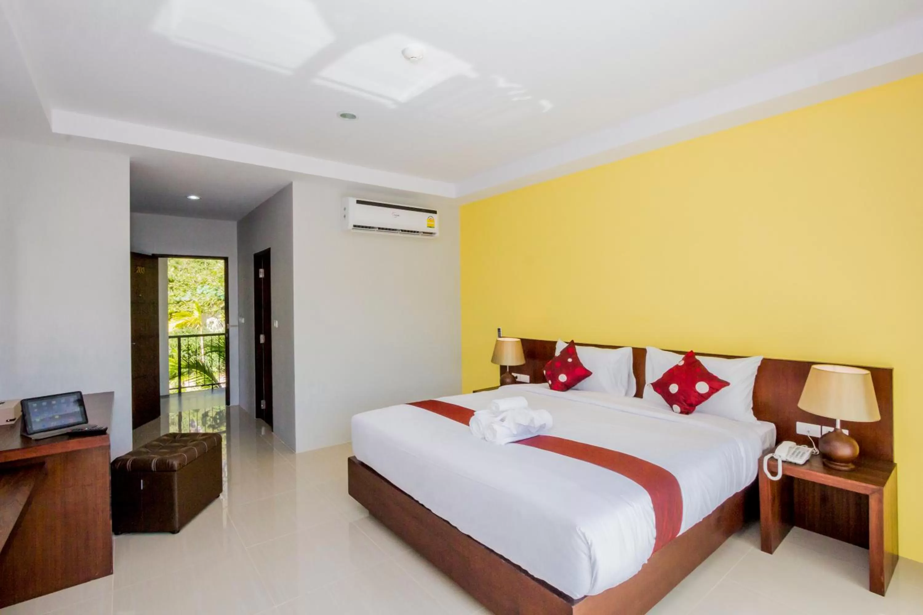 Bedroom, Bed in Andaman Pearl Resort
