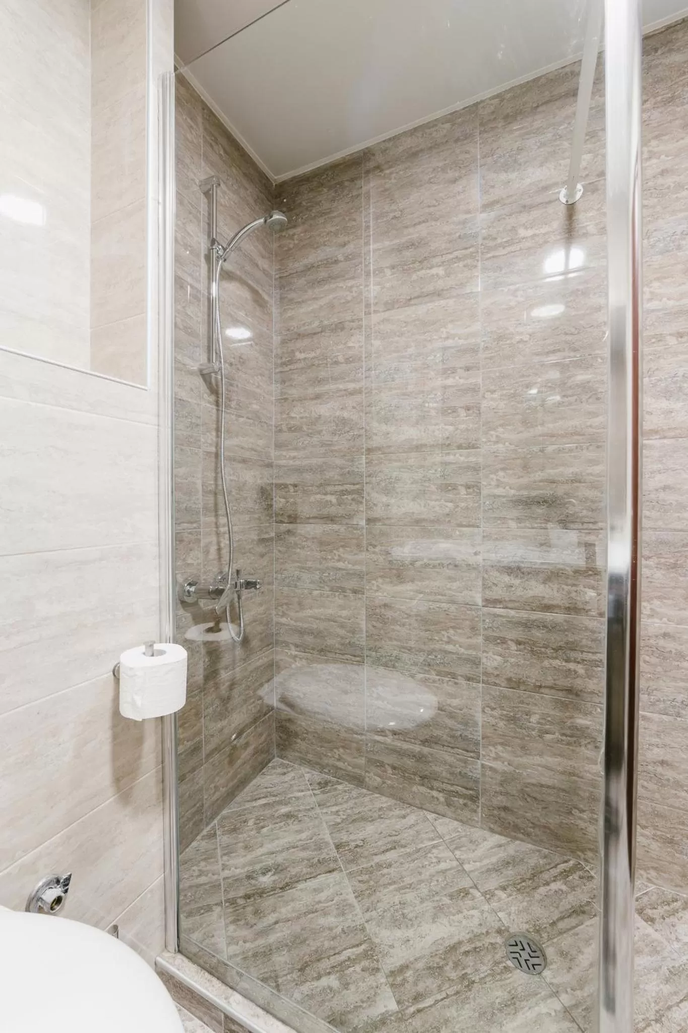 Photo of the whole room, Bathroom in Hotel & Casino Ring