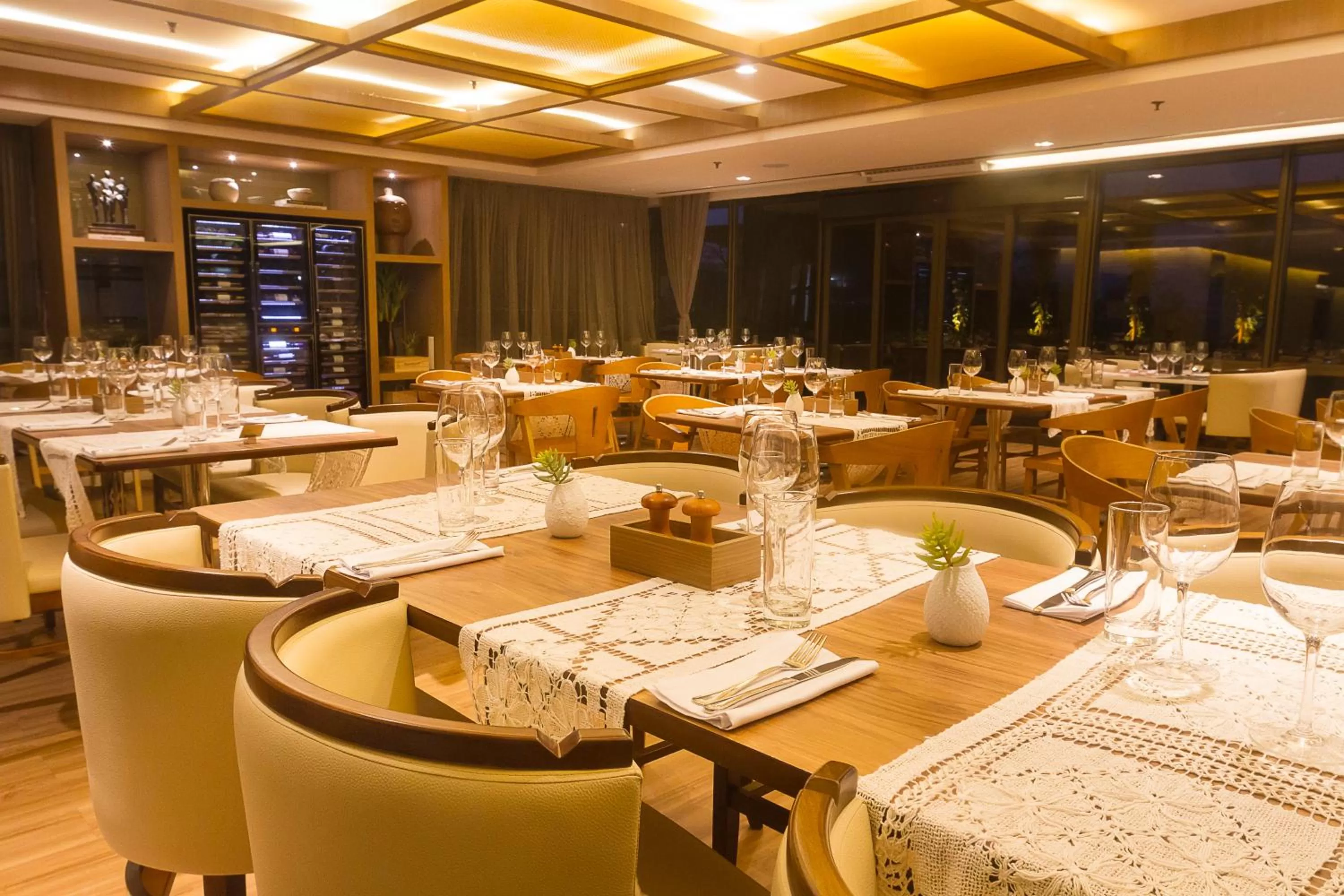 Restaurant/places to eat in Hotel Gran Marquise