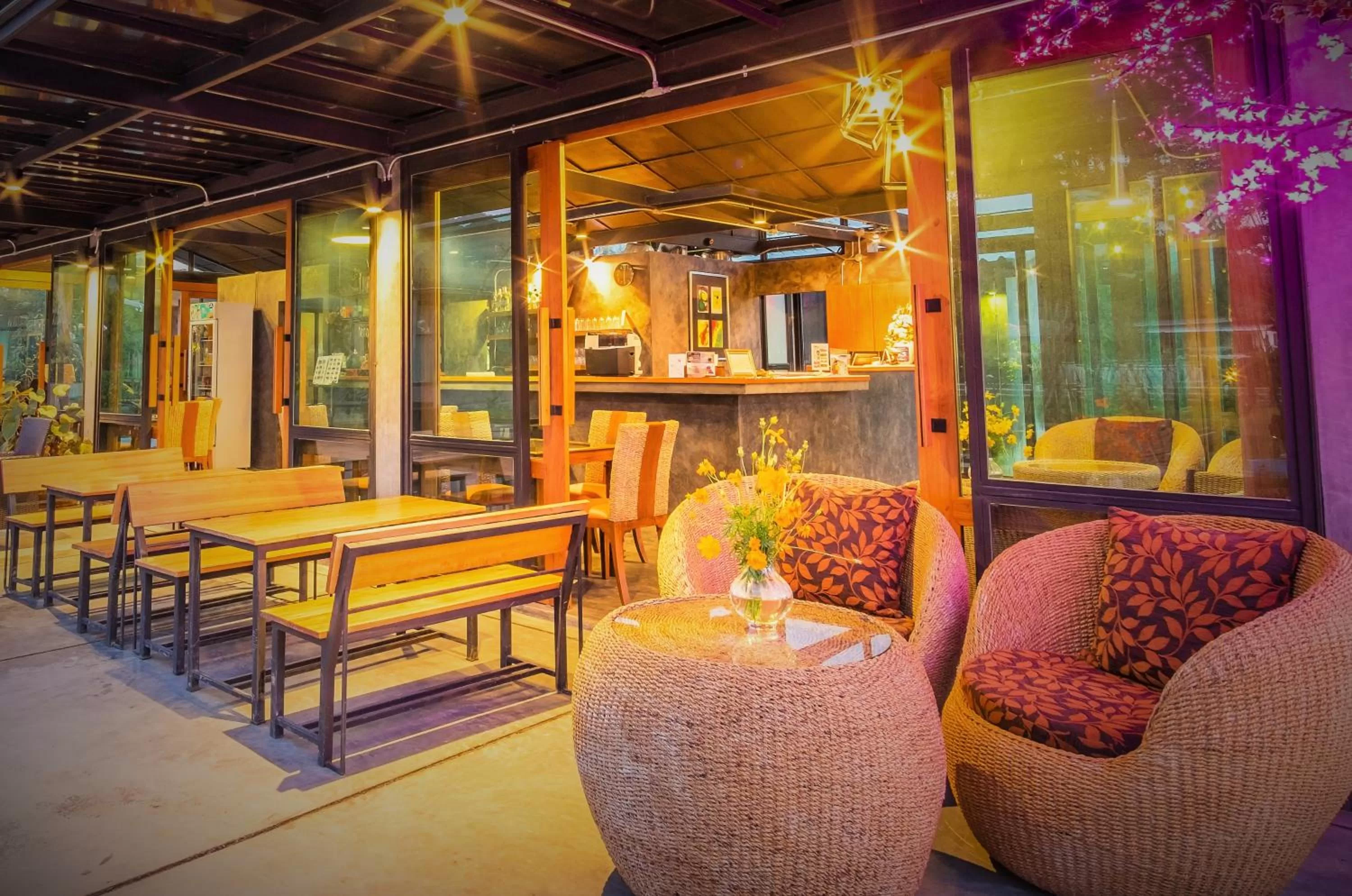 Restaurant/places to eat in Family House Zen Boutique Resort