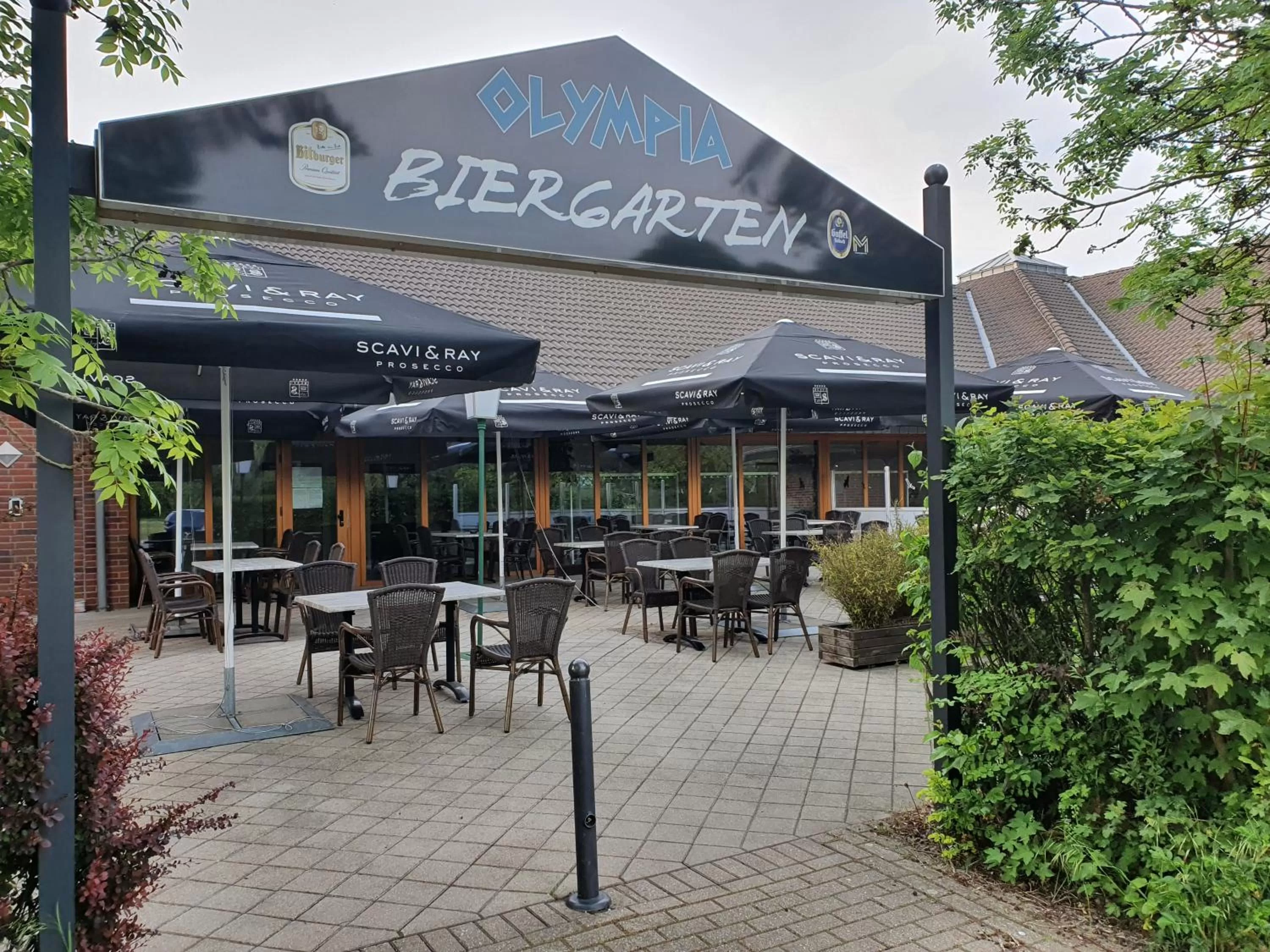 Patio in Olympia Hotel & Restaurant