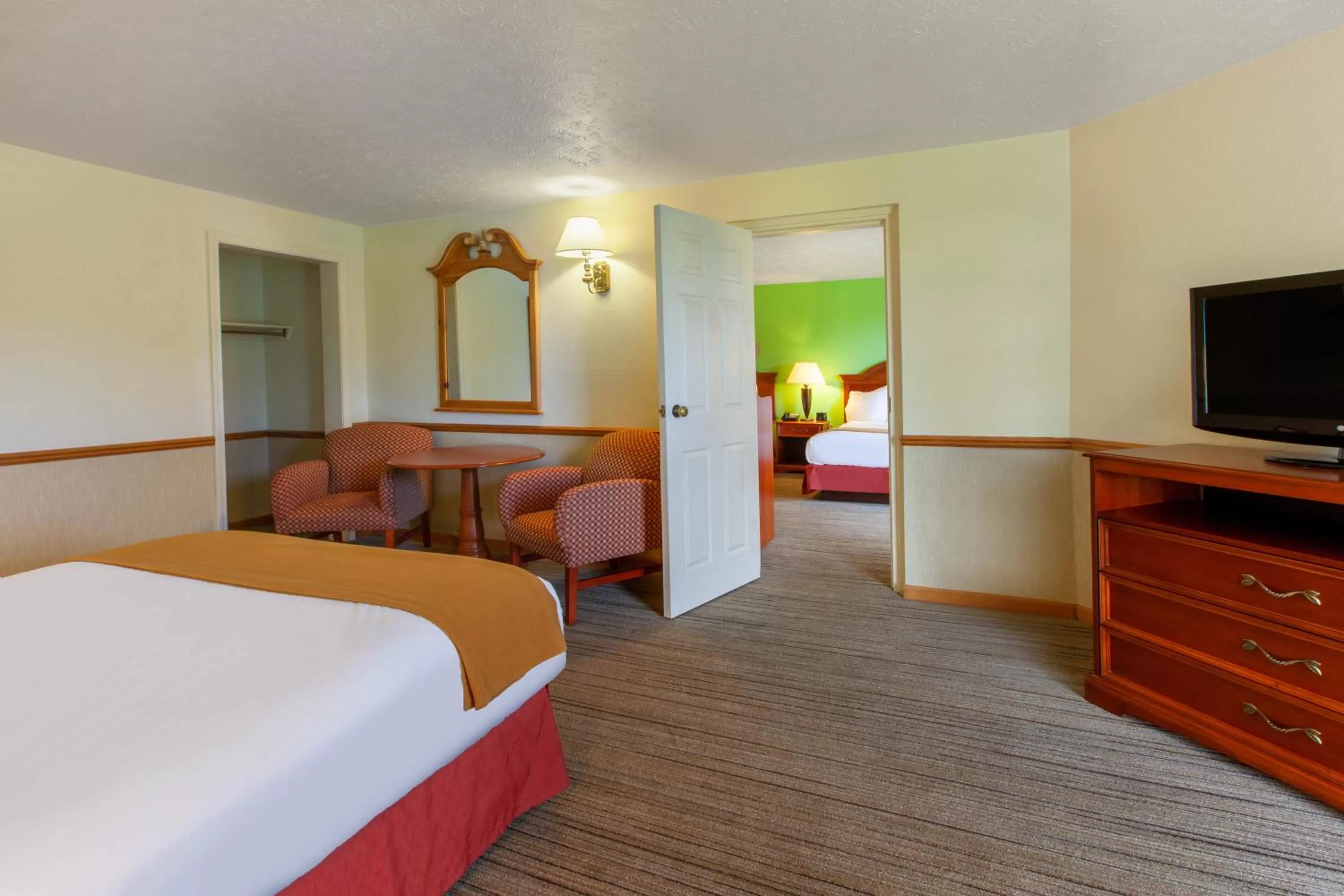 Bed in Apple Tree Inn; SureStay Collection by Best Western