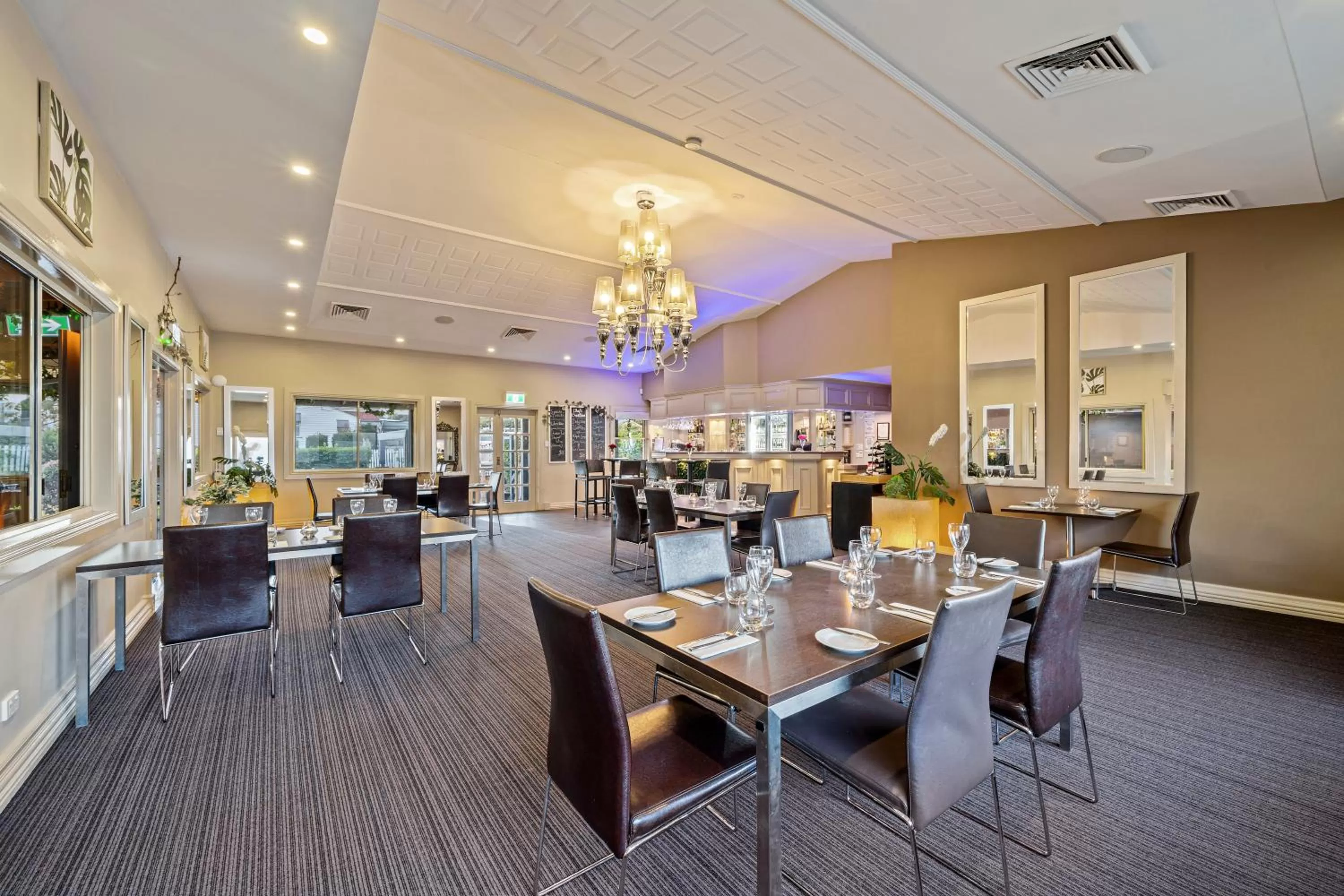 Restaurant/places to eat in Ambassador On Ruthven