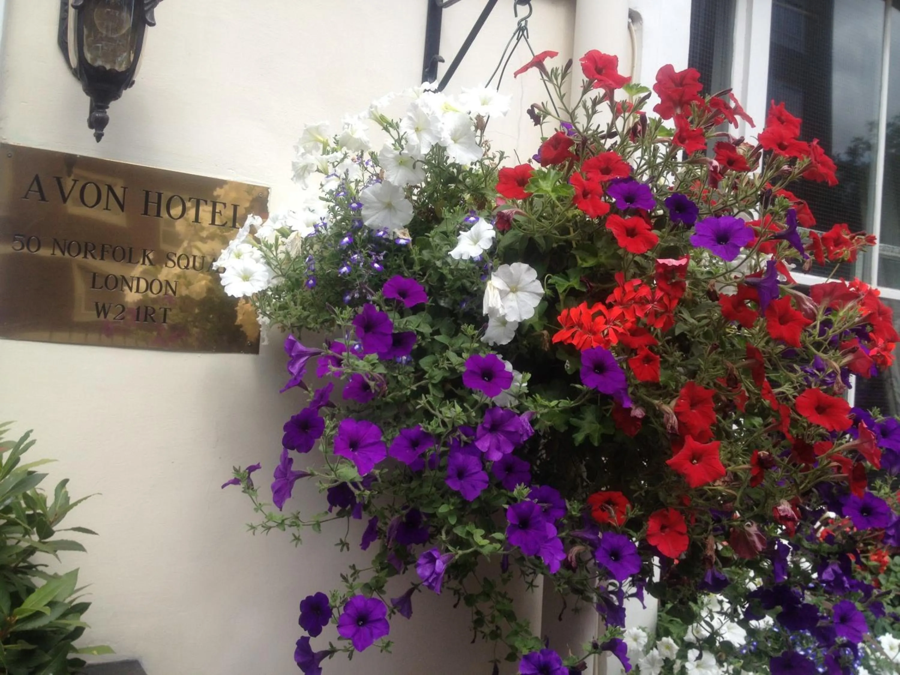 Facade/entrance in Avon Hotel