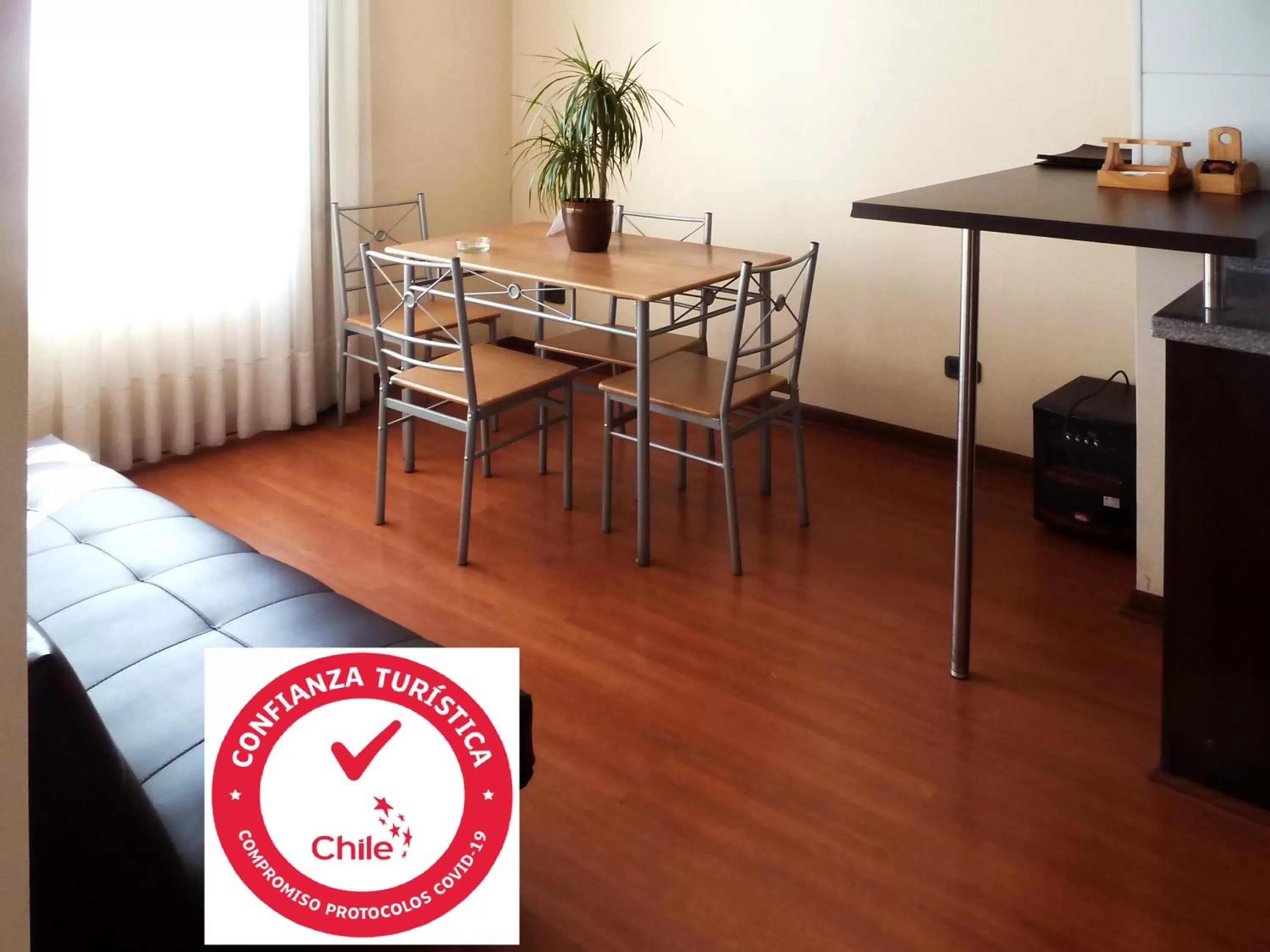 Dining area in Personal Aparts Bellas Artes