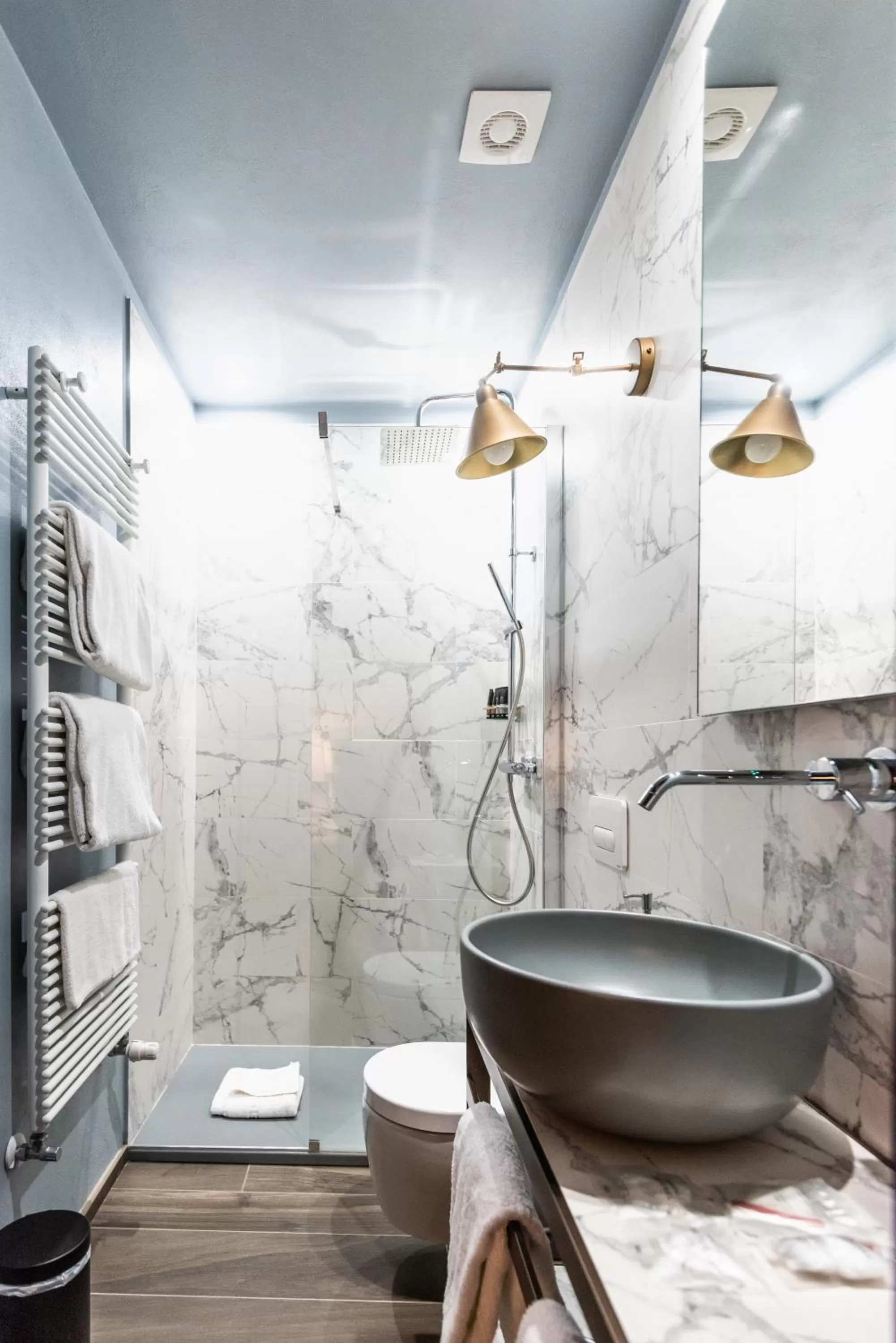 Shower in Corte Guelfa