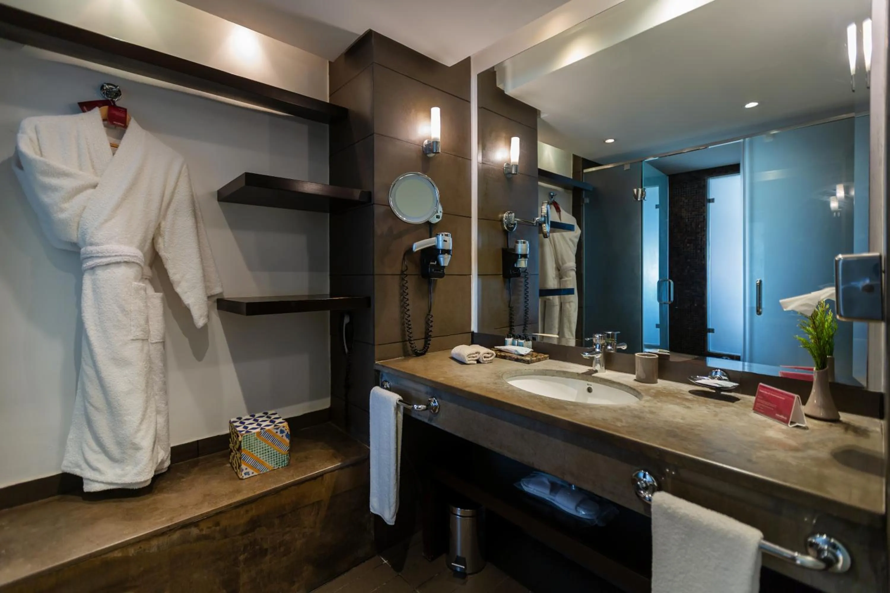 Bathroom in Mövenpick Hotel Gammarth Tunis