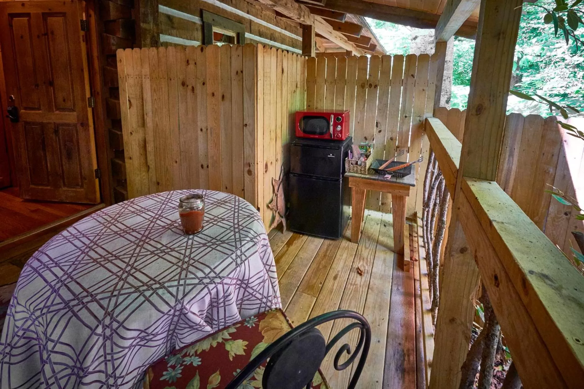 Creekwalk Inn Bed and Breakfast with Cabins