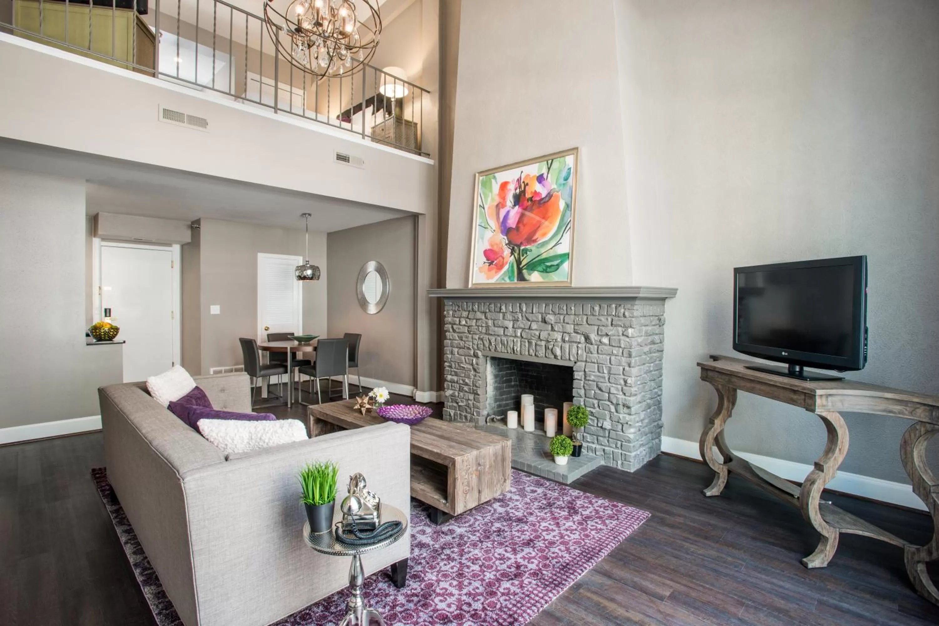 TV and multimedia in Magnolia Hotel Omaha