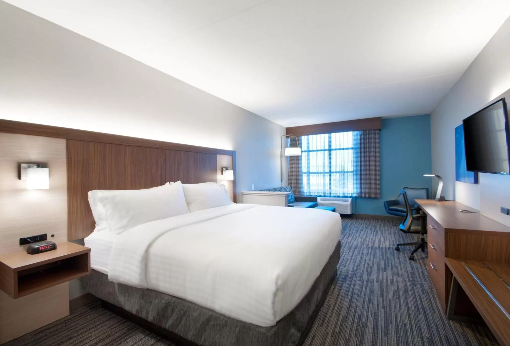 Photo of the whole room, Bed in Holiday Inn Express Quantico - Stafford by IHG