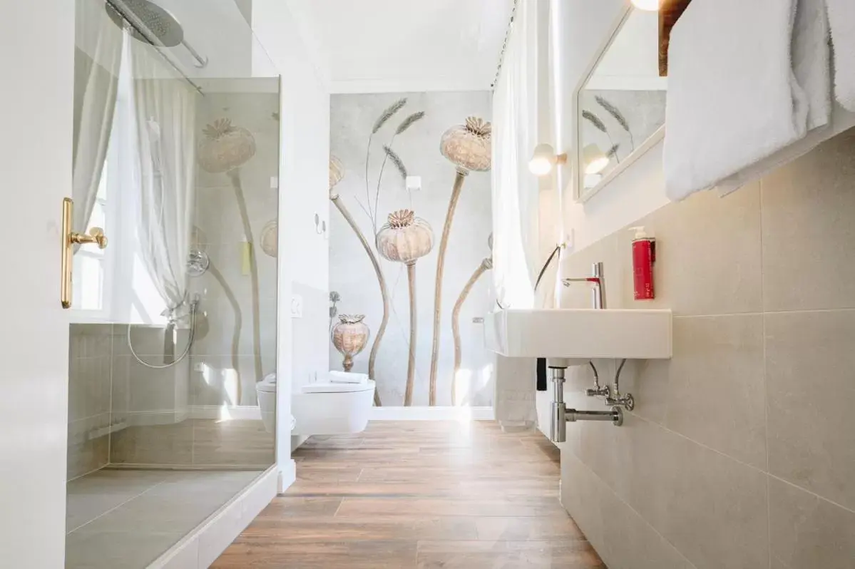 Deluxe Double Room in Boutiquehotel Kloster Pfalzel Deluxe Double Room in Boutiquehotel Kloster Pfalzel