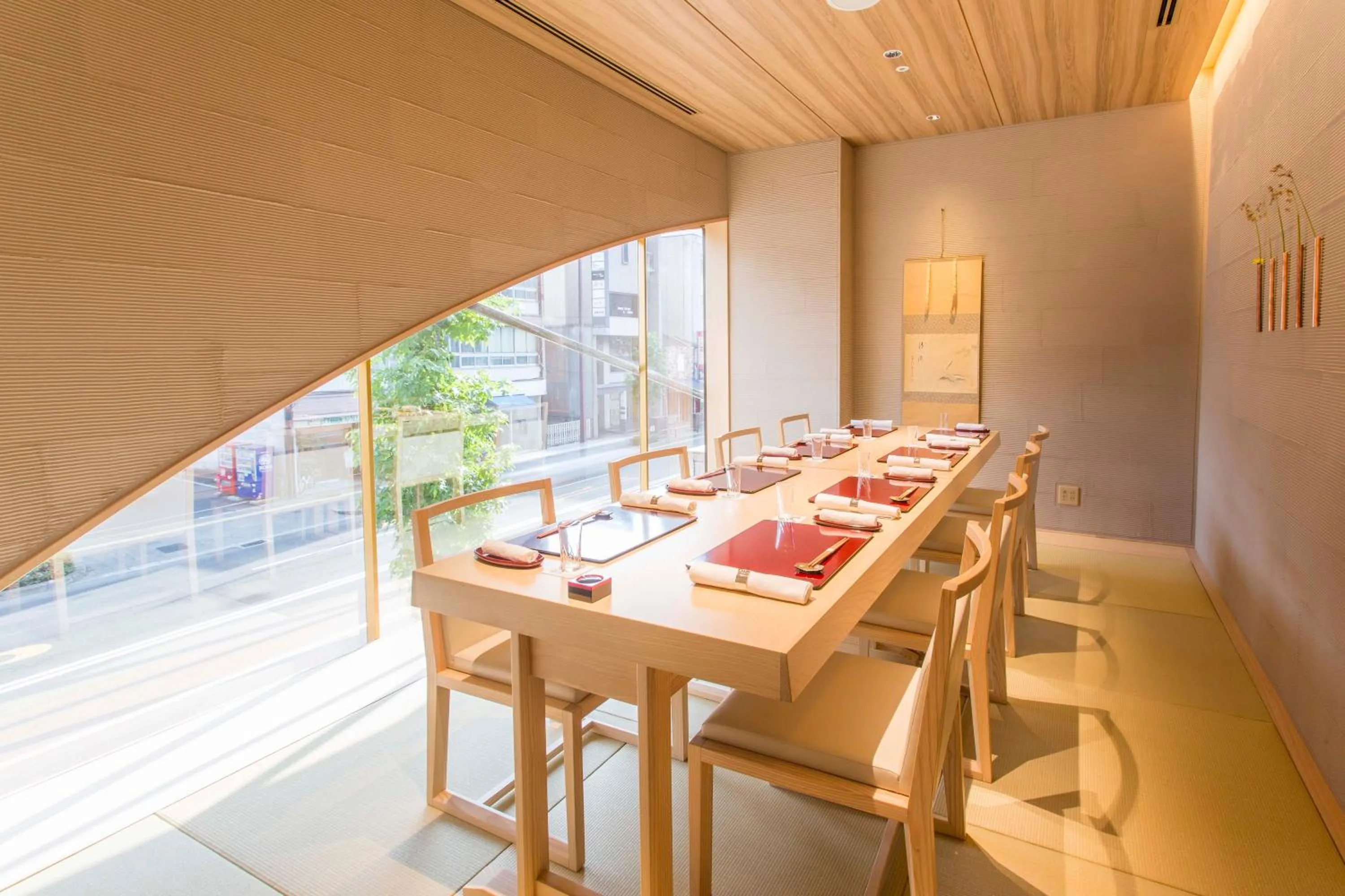 Restaurant/places to eat in Royal Park Hotel Takamatsu