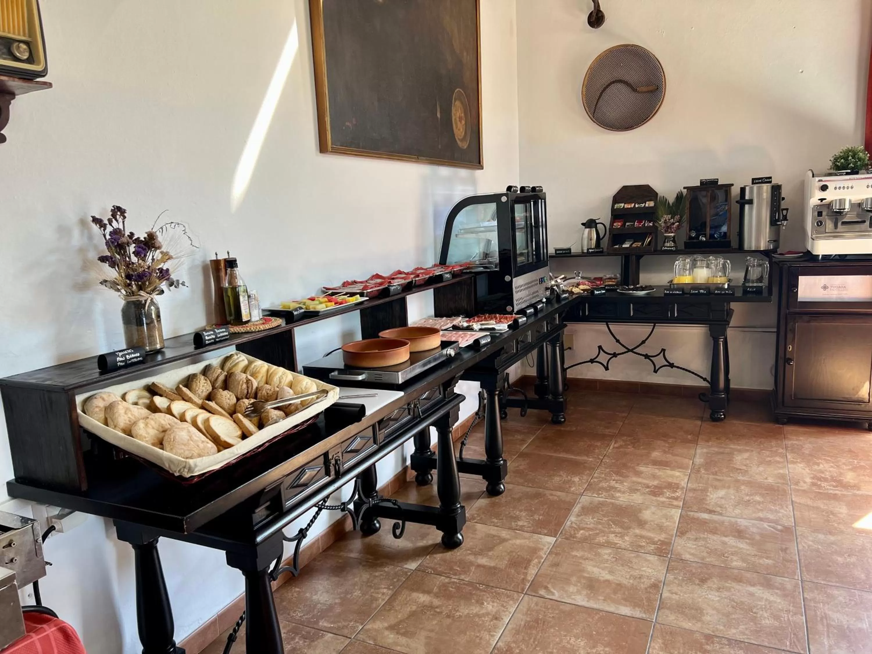 Dining area in Hotel Tugasa Las Truchas