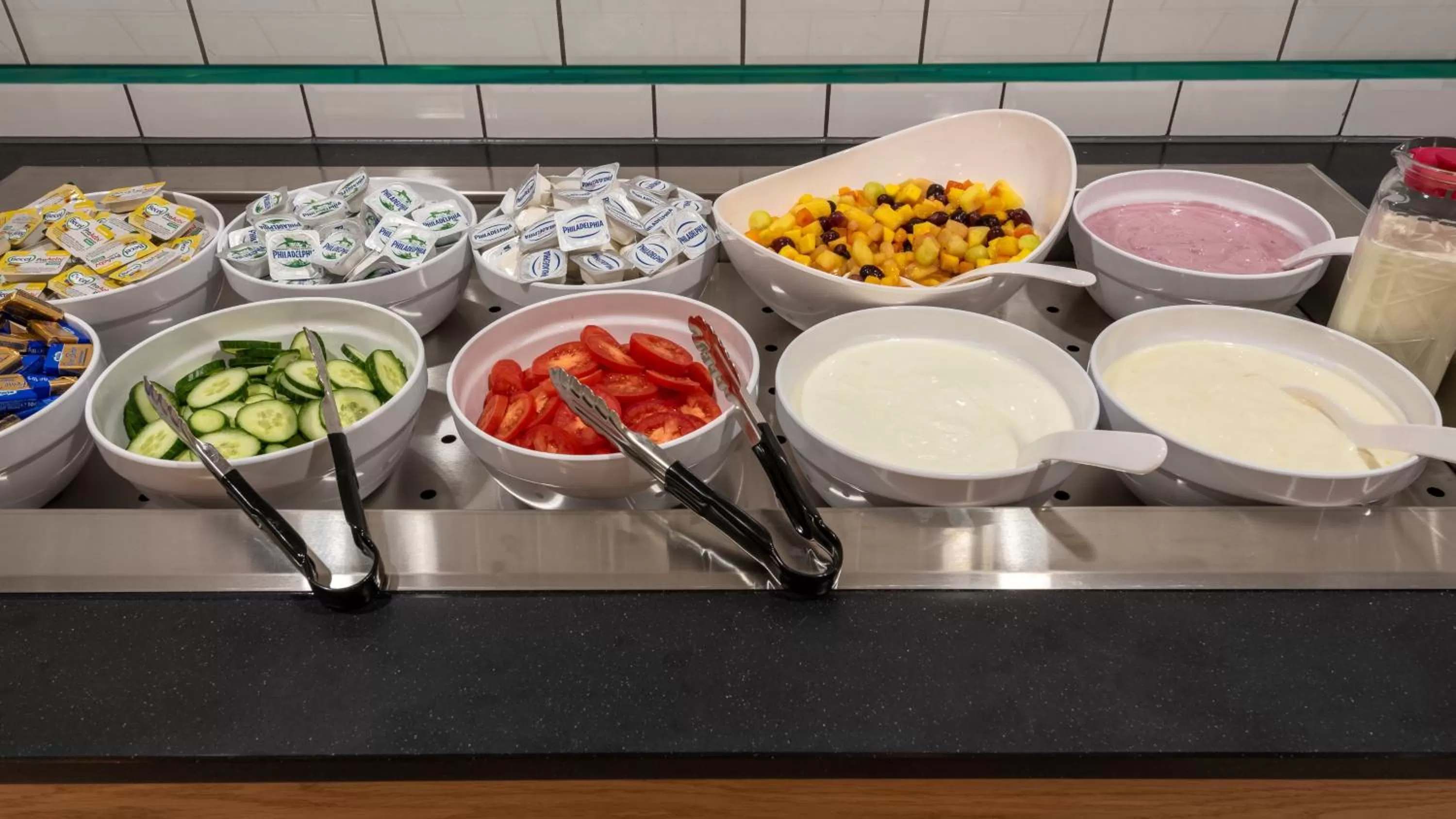 Breakfast in Holiday Inn Express - Hamburg South A7-AS42 by IHG