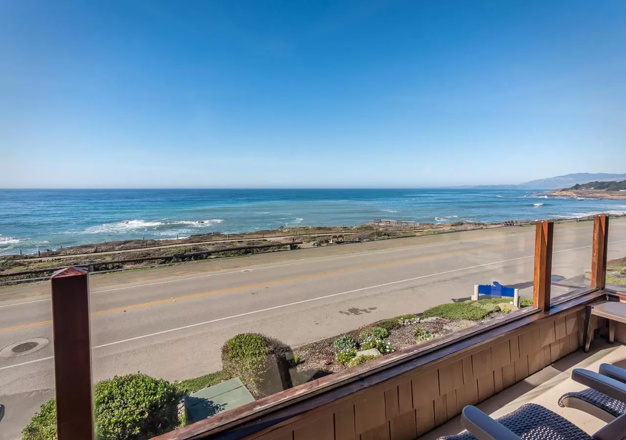 Balcony/Terrace in Little Sur Inn