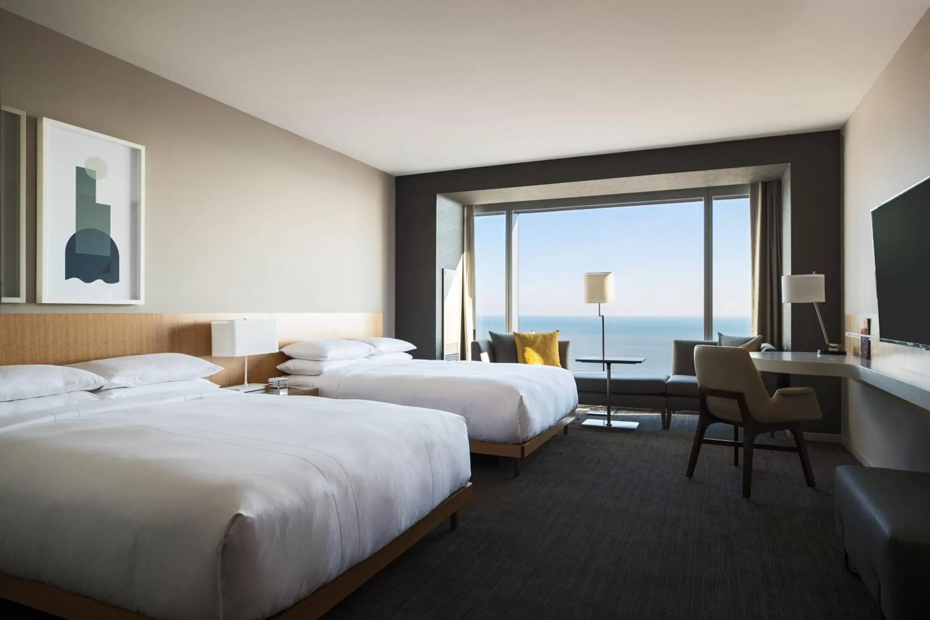 Queen Room with Two Queen Beds, Lake View and Adapted Tub - Mobility Accessible/High Floor in Marriott Marquis Chicago Queen Room with Two Queen Beds, Lake View and Adapted Tub - Mobility Accessible/High Floor in Marriott Marquis Chicago