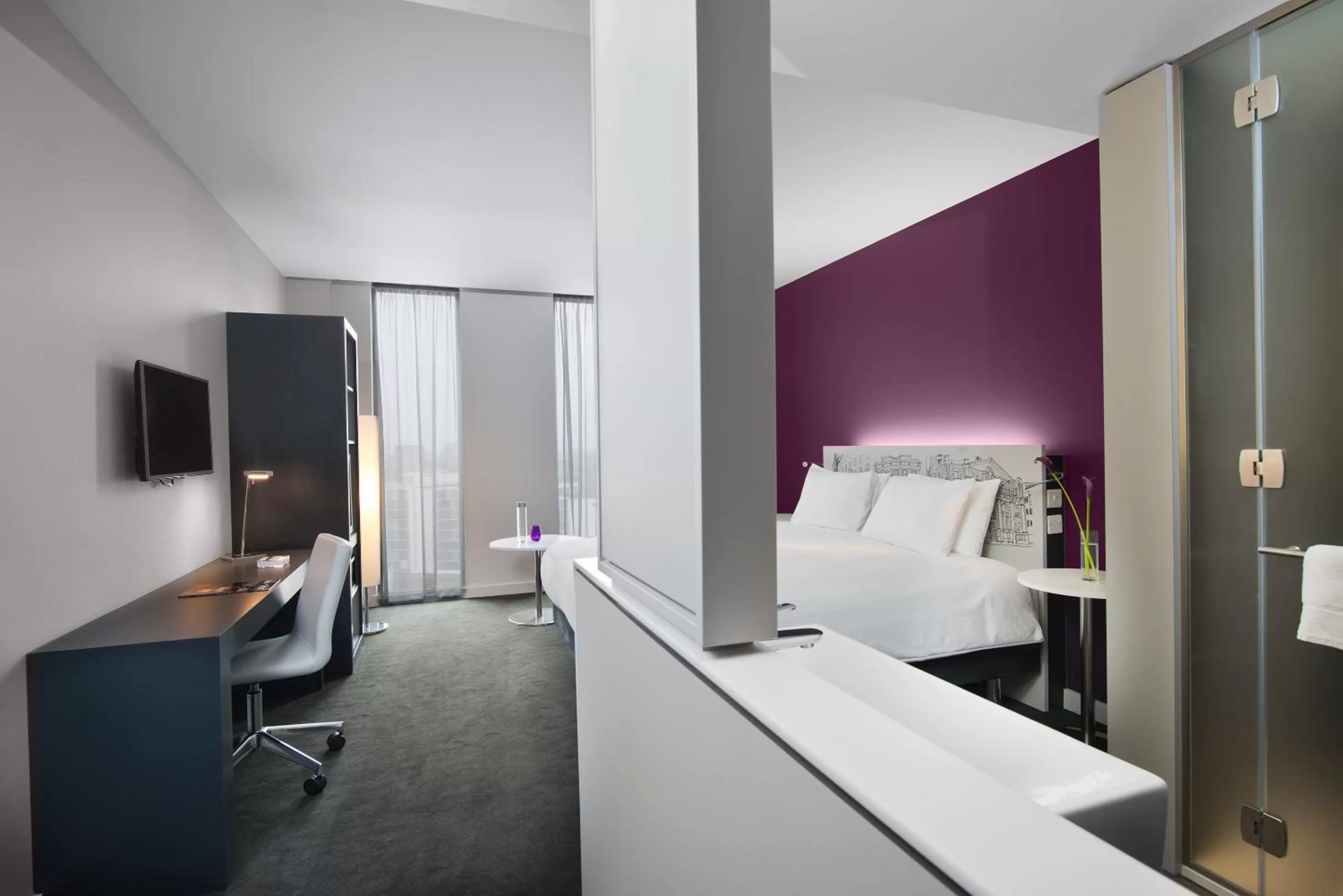 Bathroom, Bed in INNSiDE by Meliá Manchester