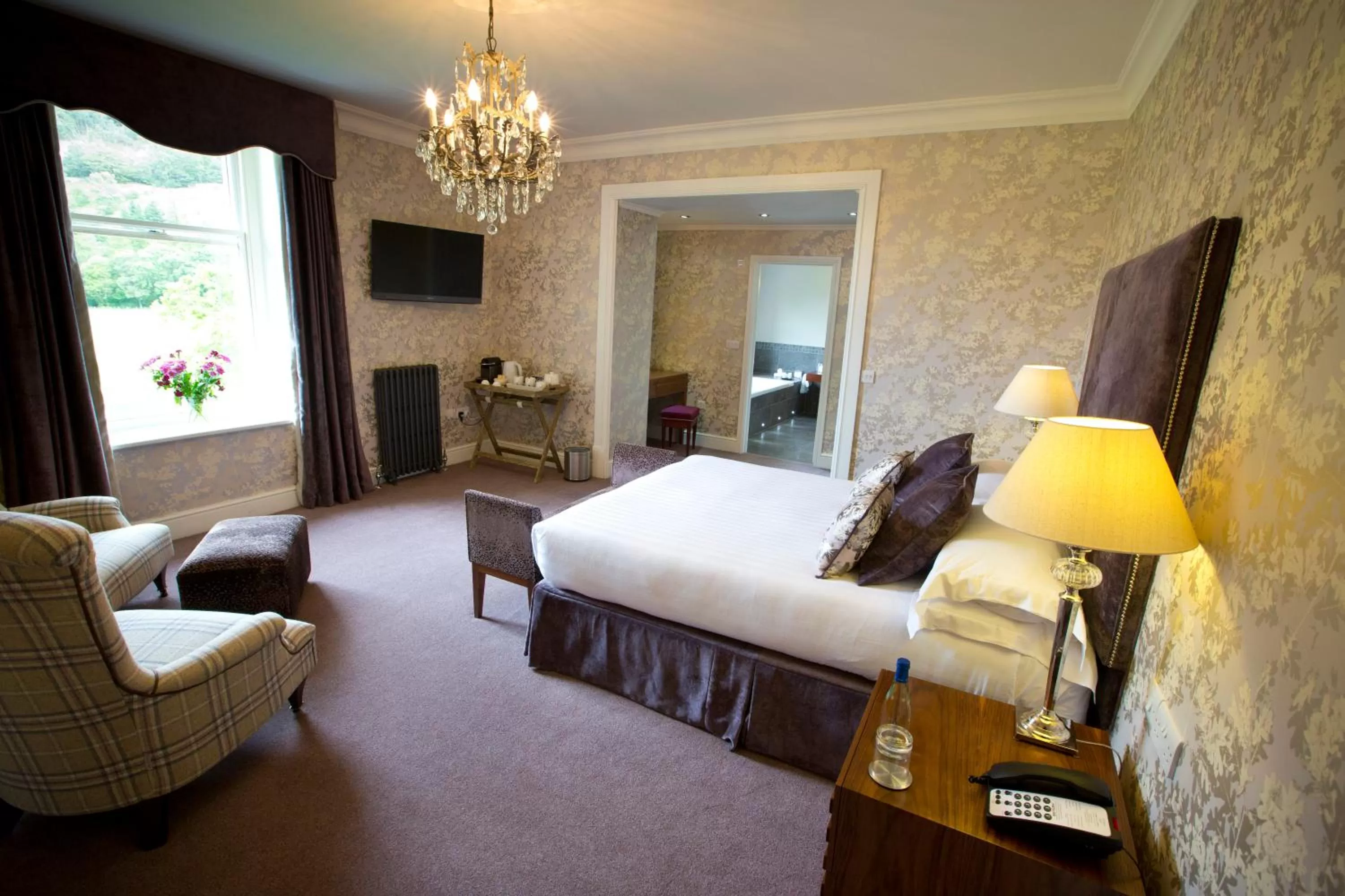 Bedroom in The Leathes Head Hotel