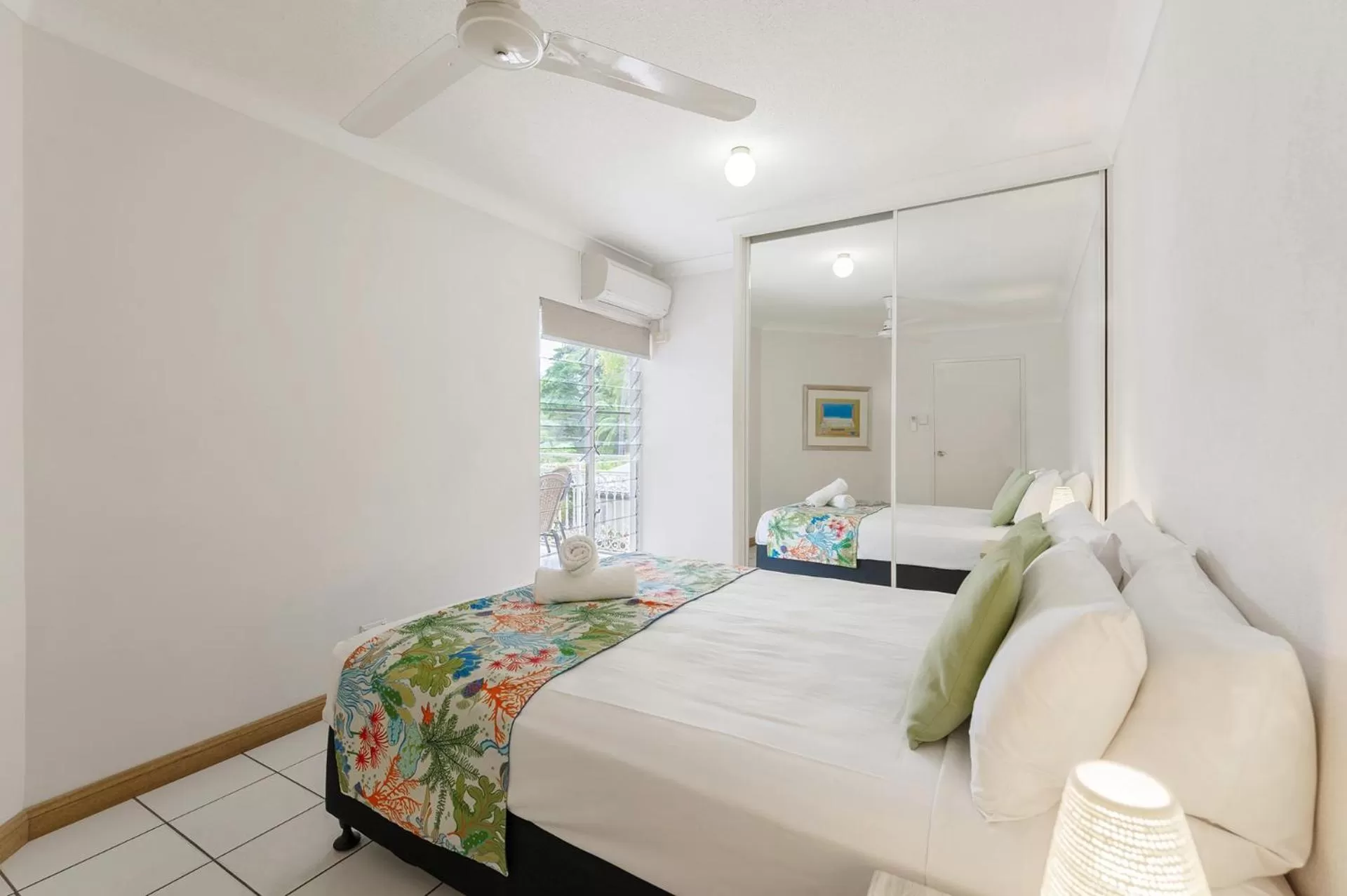 Bedroom, Bed in Garrick House