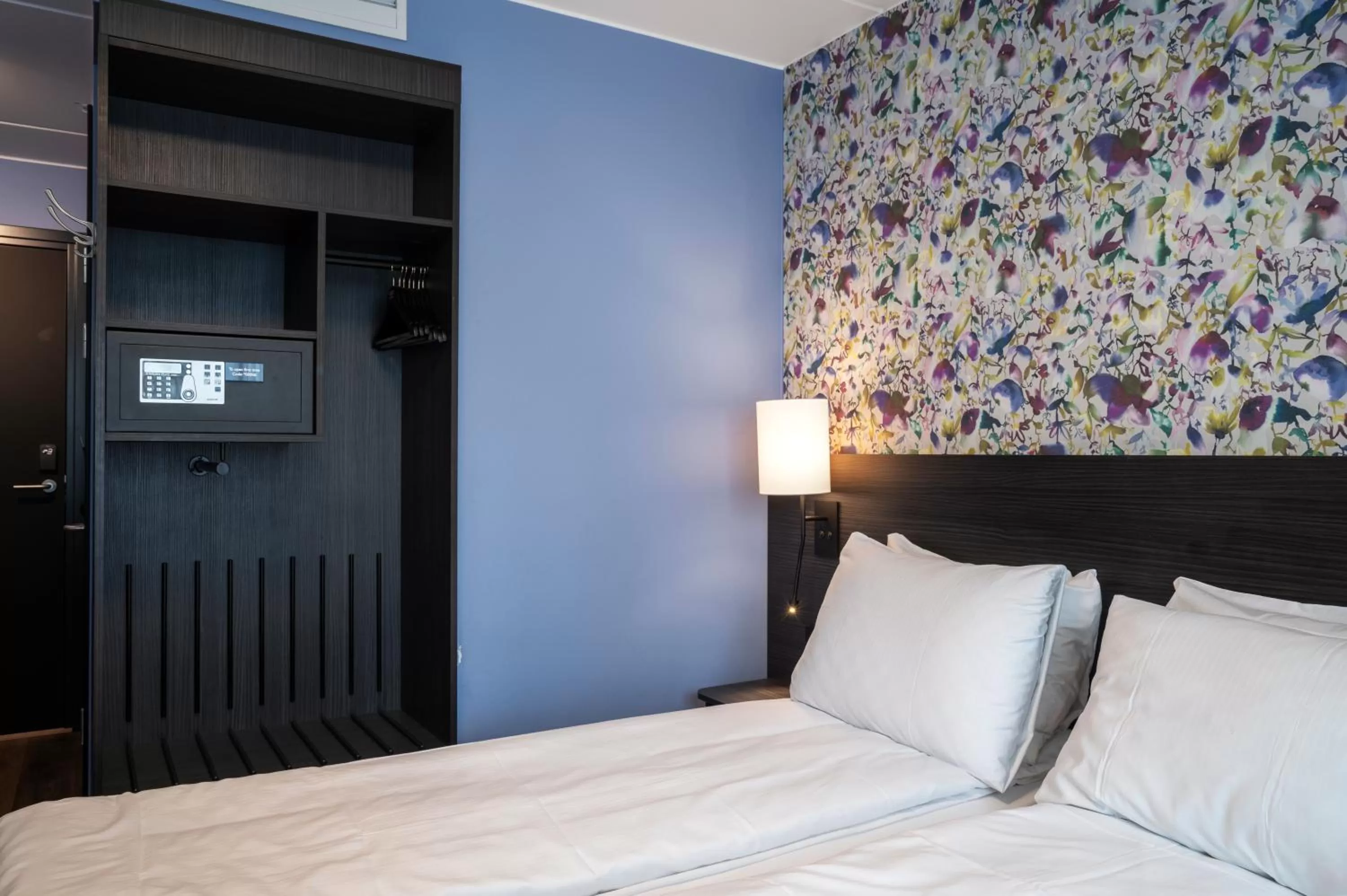 Photo of the whole room, Bed in Thon Hotel Tromsø