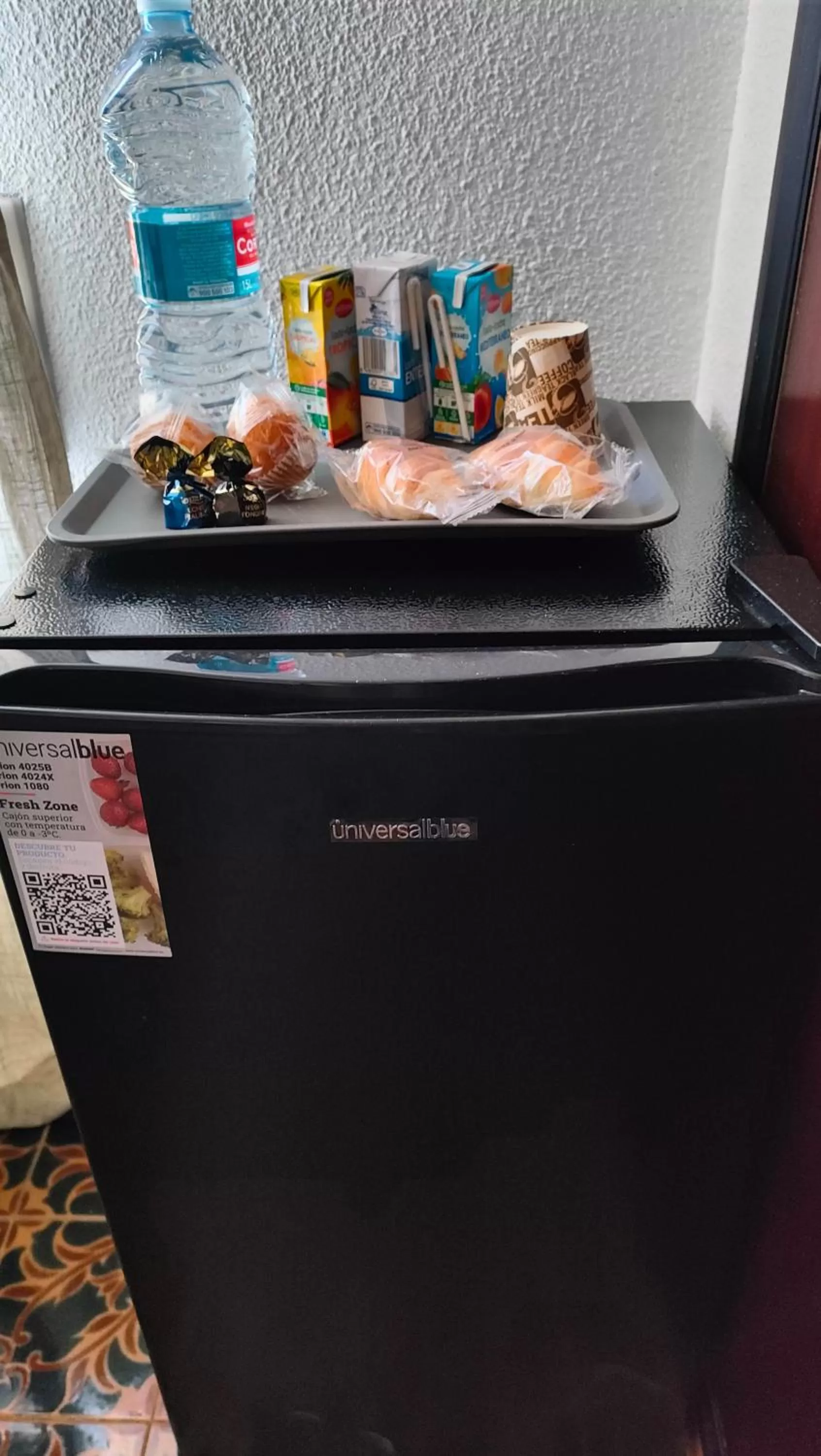 Breakfast in Pensión Benavente AP-7 3min coche Playa 5 min Self check-in 24h