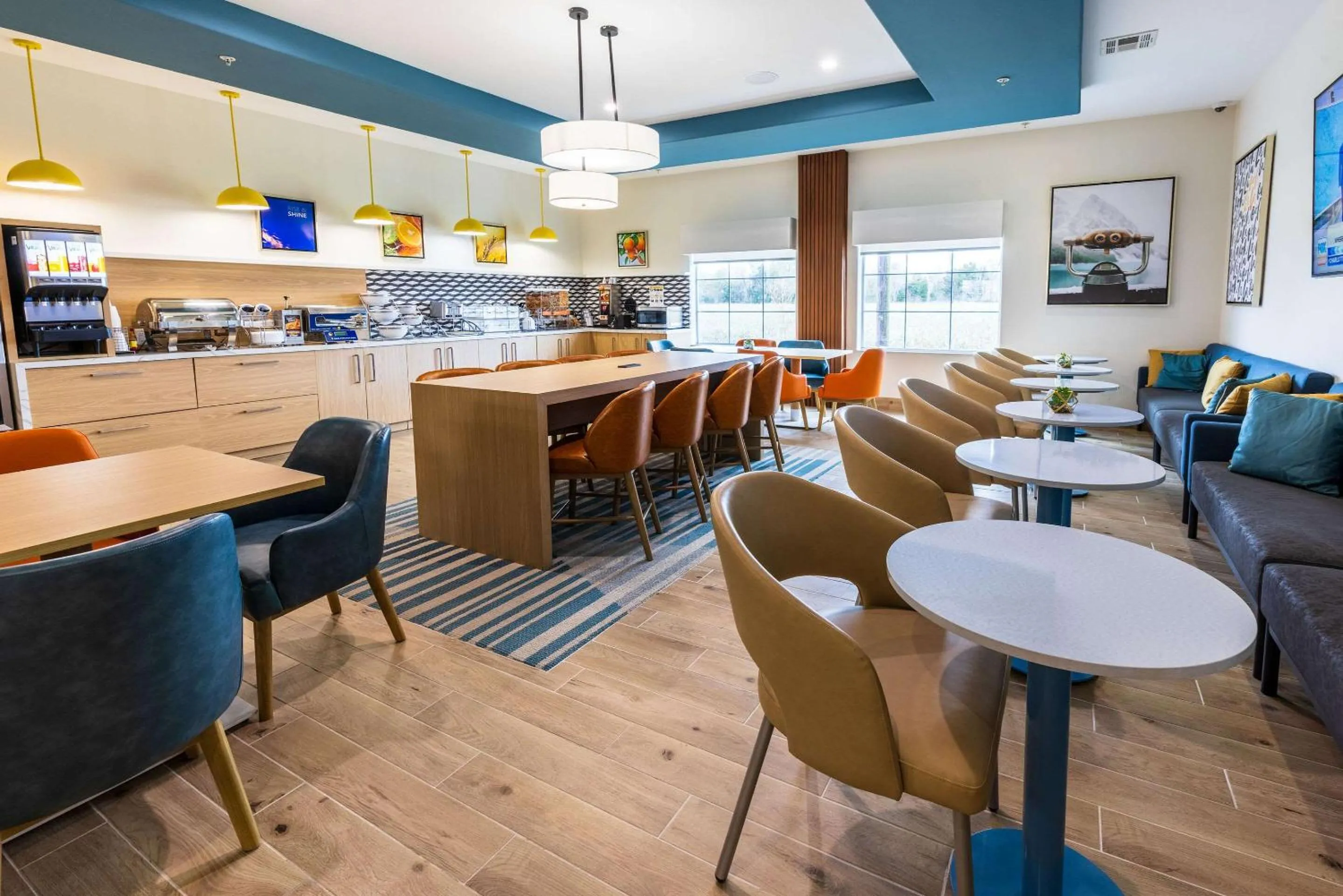 Breakfast, Lounge/Bar in La Quinta by Wyndham New Iberia