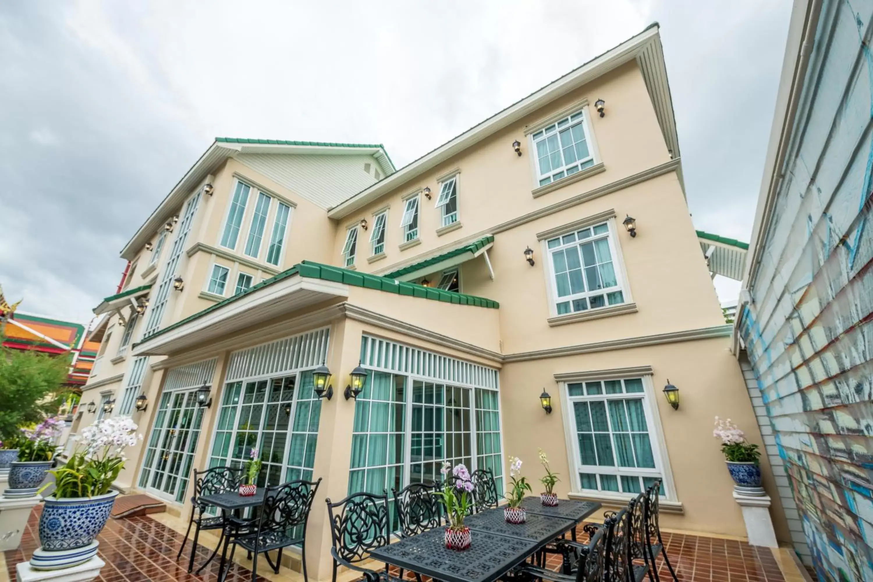 The Orchid House 153 The Orchid House 153