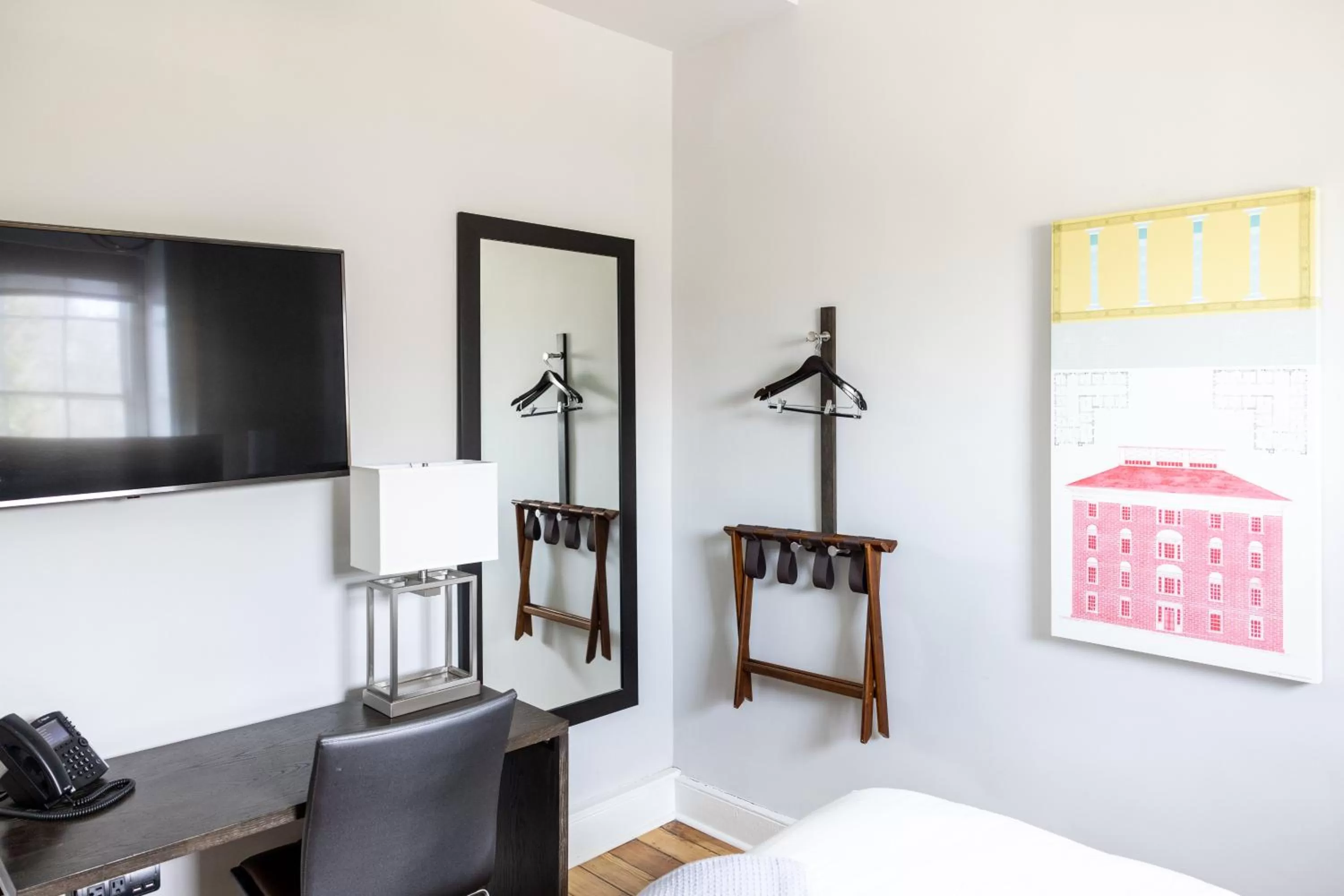 TV and multimedia, Bed in The Blackburn Inn and Conference Center