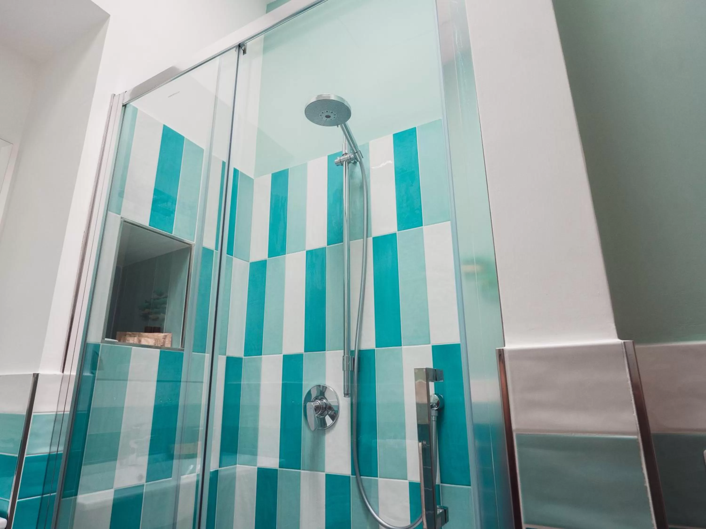 Shower in Sweet Country Home - Casa LuMePa