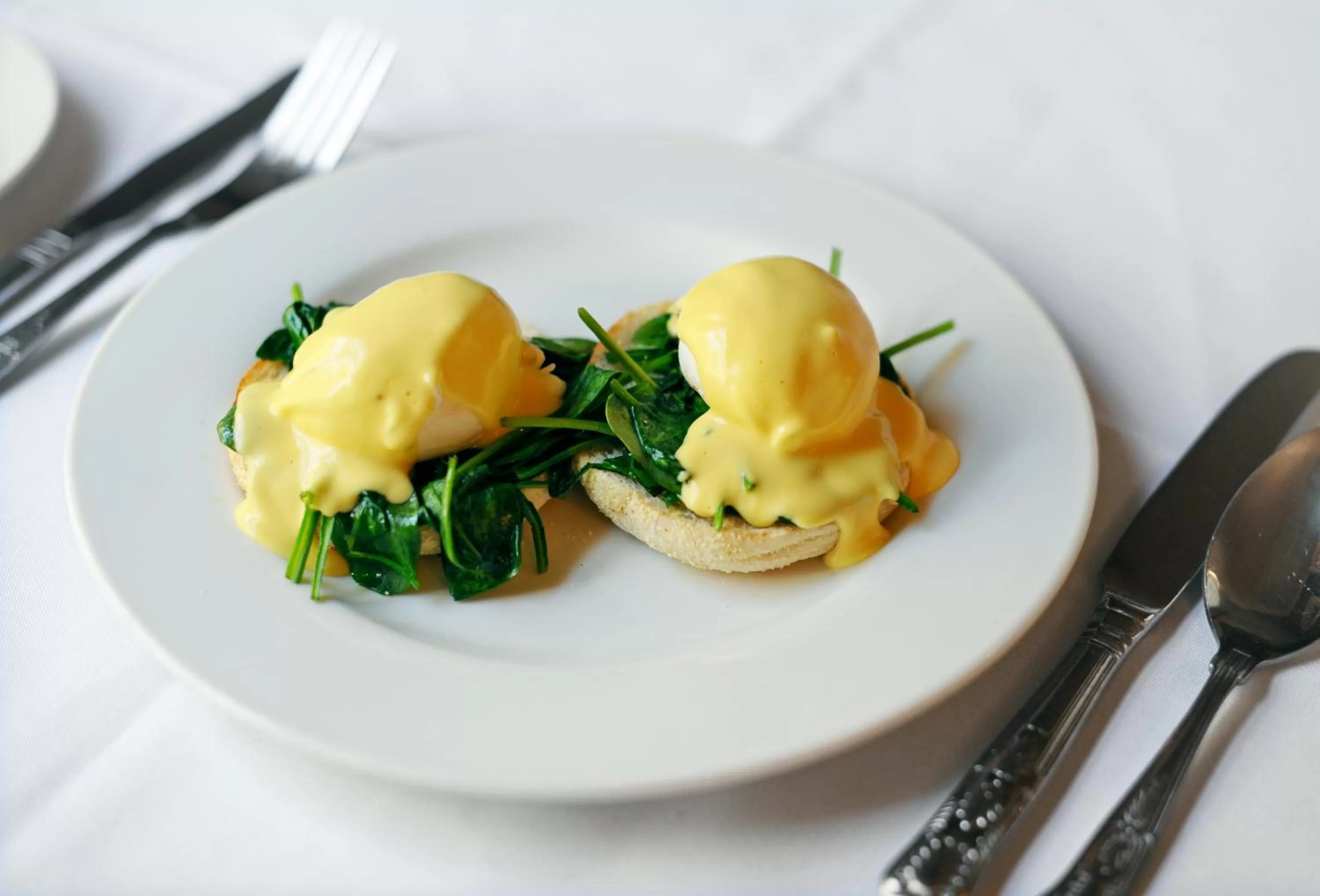 Food and drinks in Royal Hotel