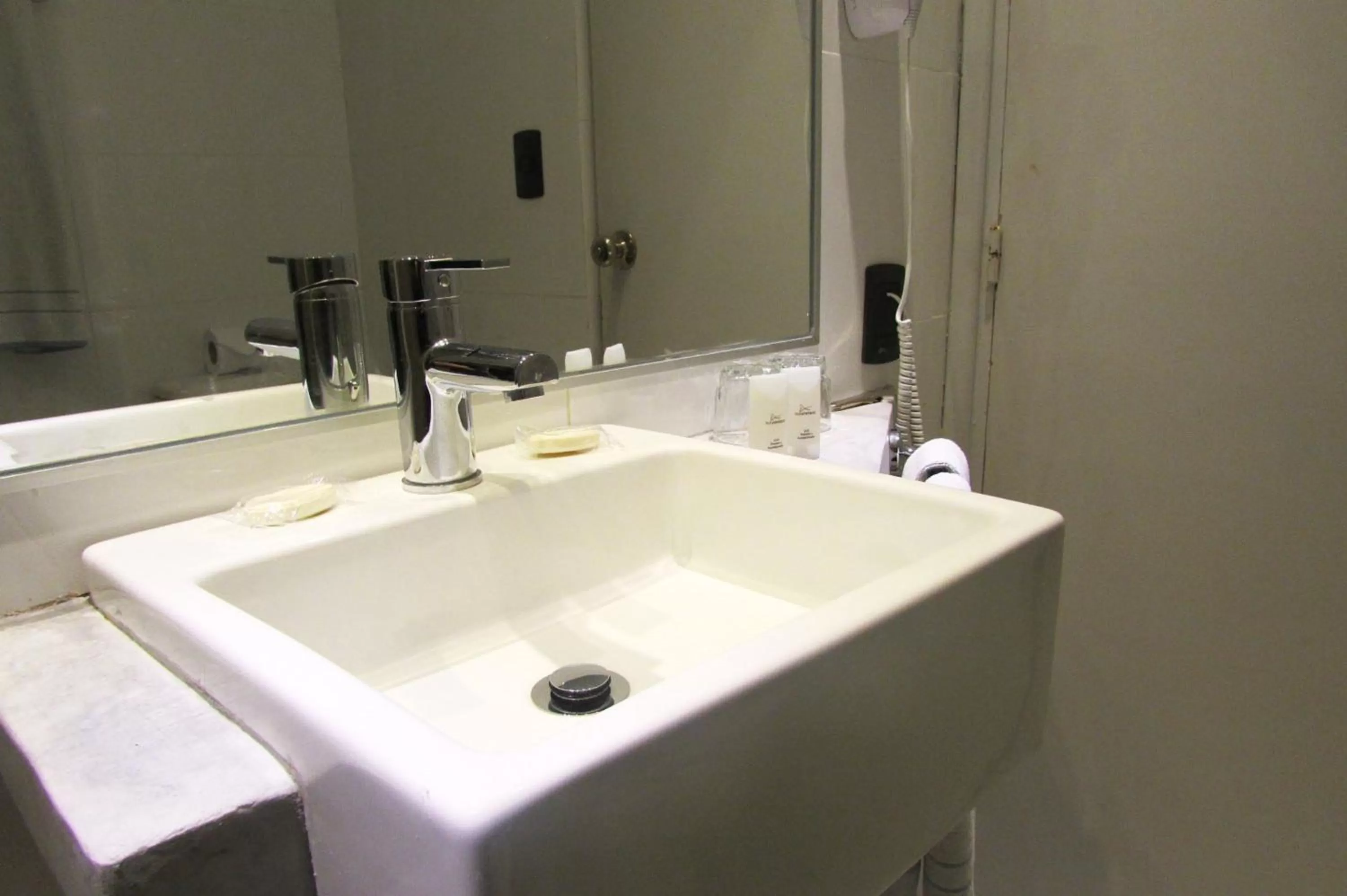 Bathroom in Hotel Milano