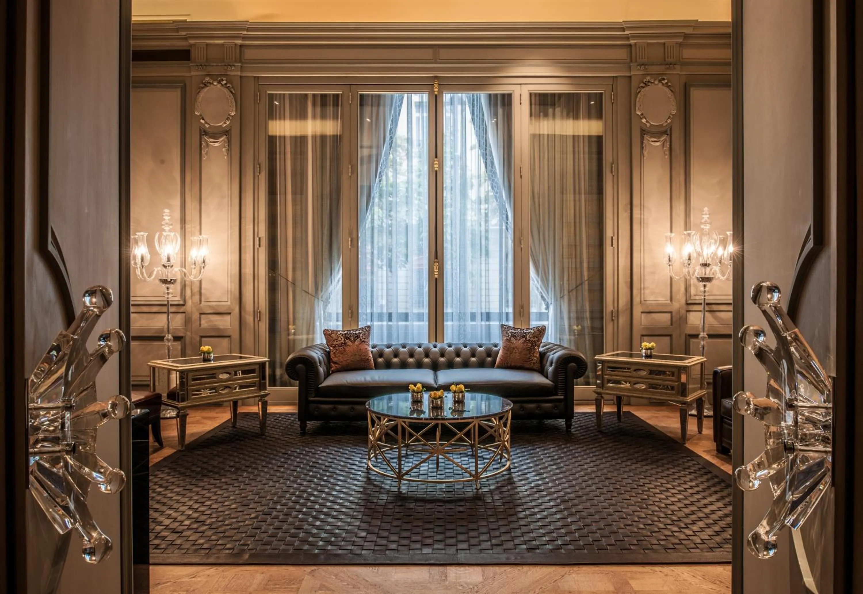 Lobby or reception in The Peninsula Paris