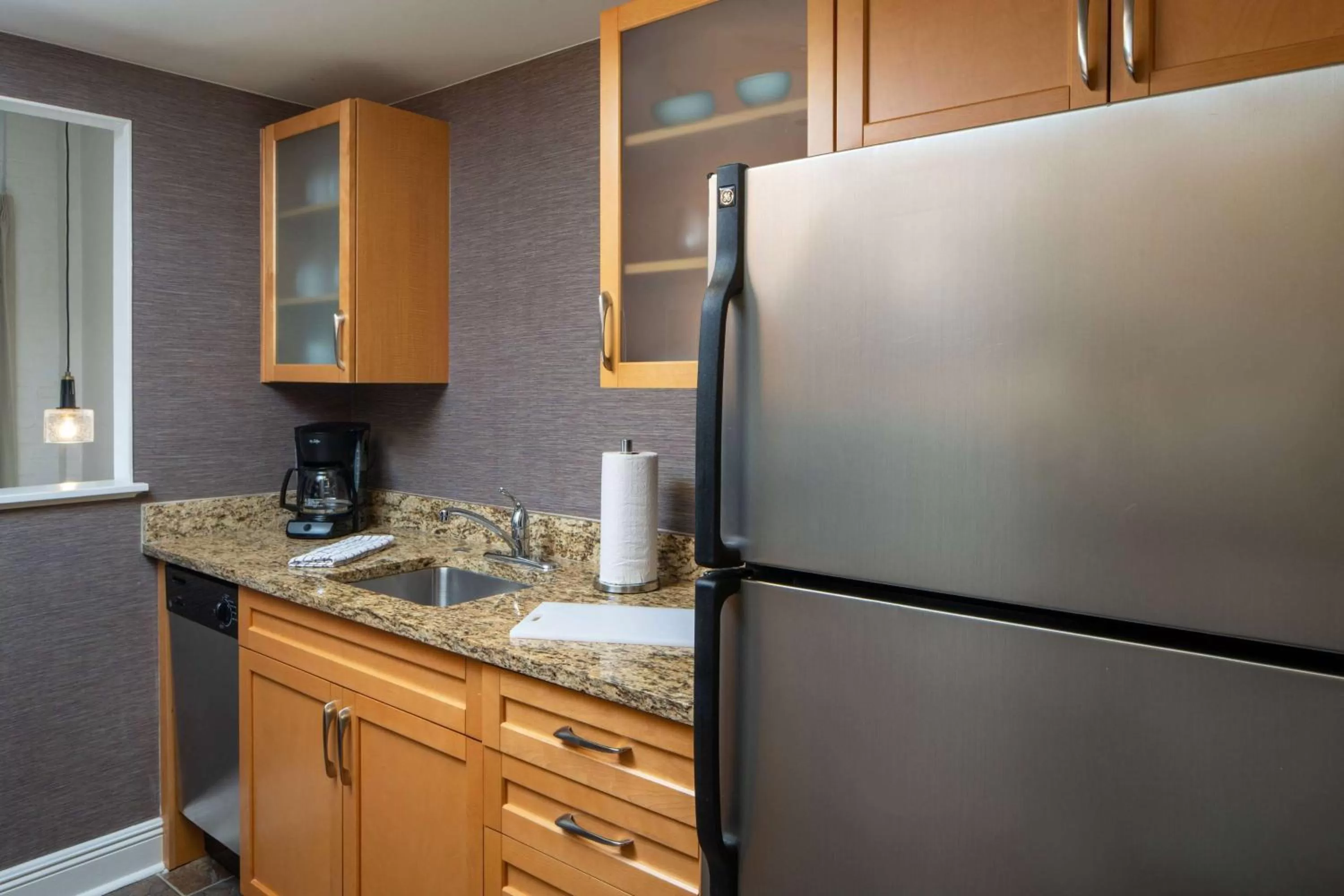 Kitchen or kitchenette in Sonesta ES Suites New Orleans Convention Center