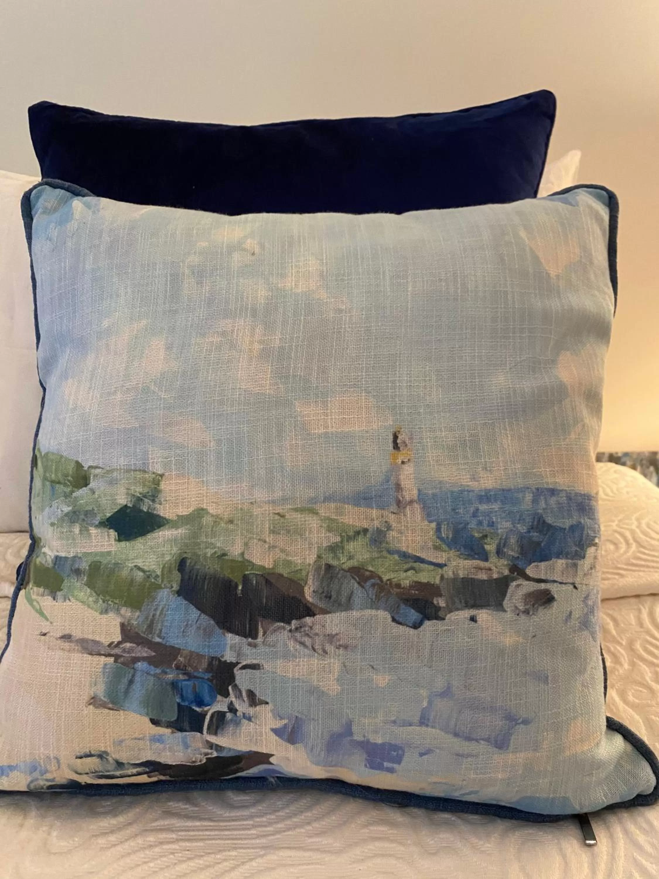 Bed in Toppesfield House B&B