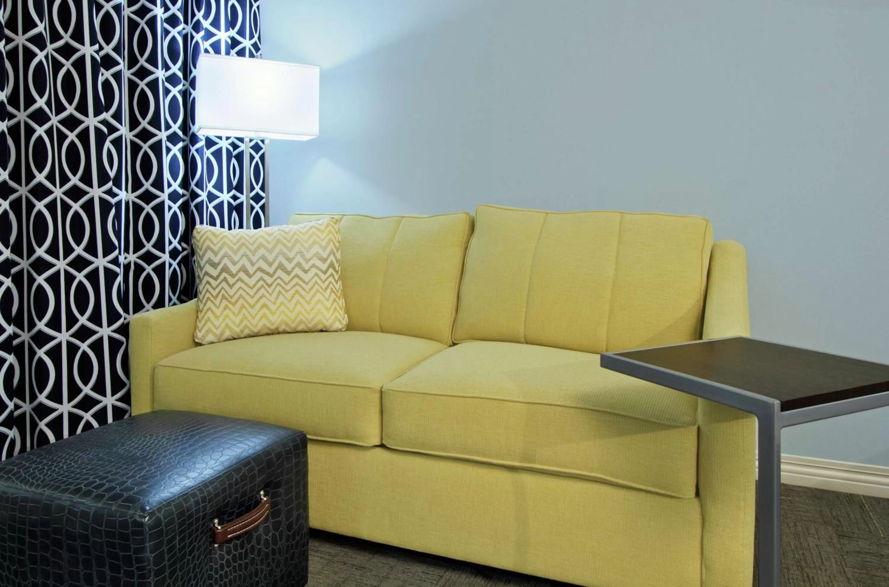 Living room in Hampton Inn Richland/South Jackson