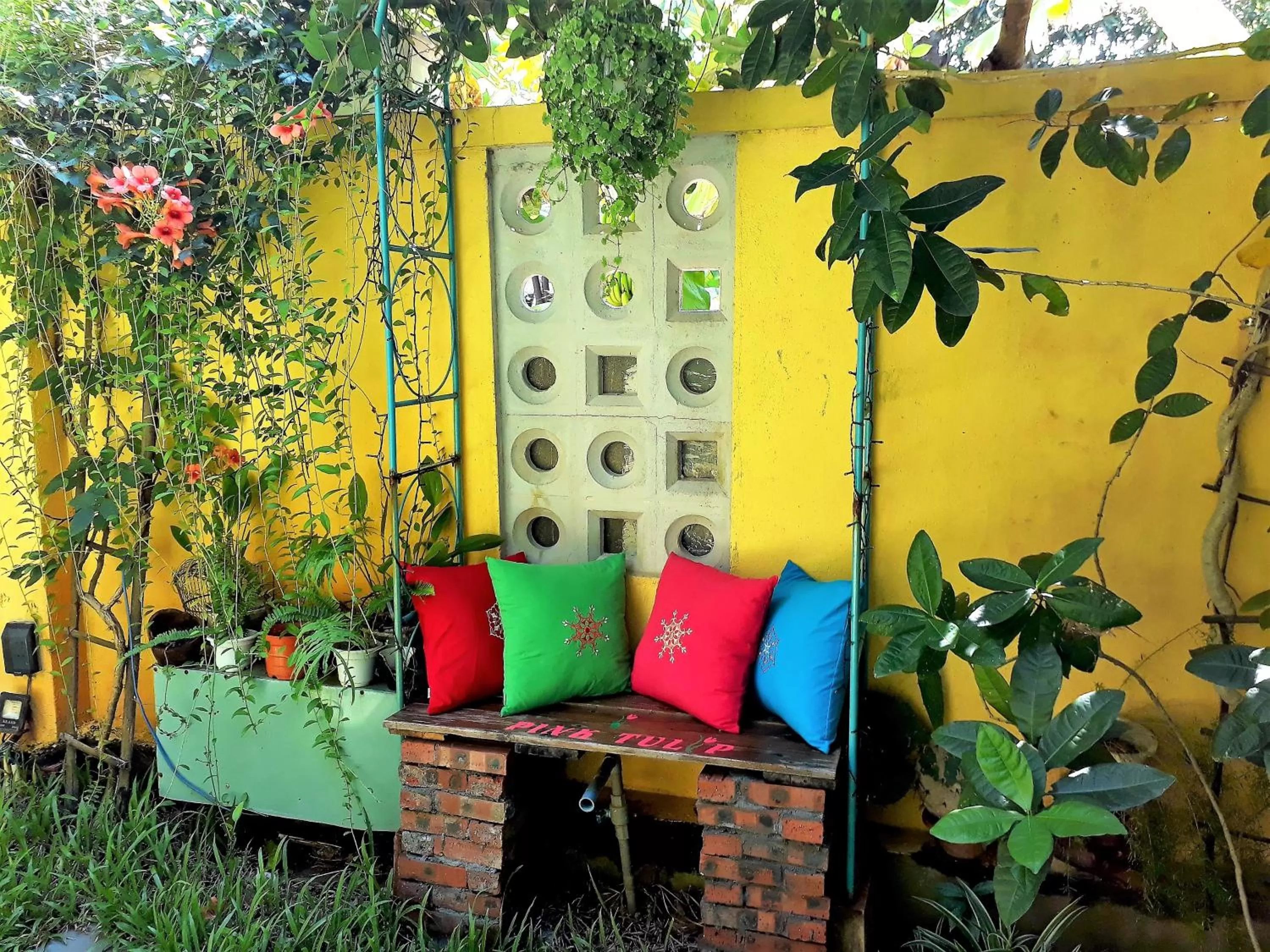 Garden in Pink Tulip Hoi An