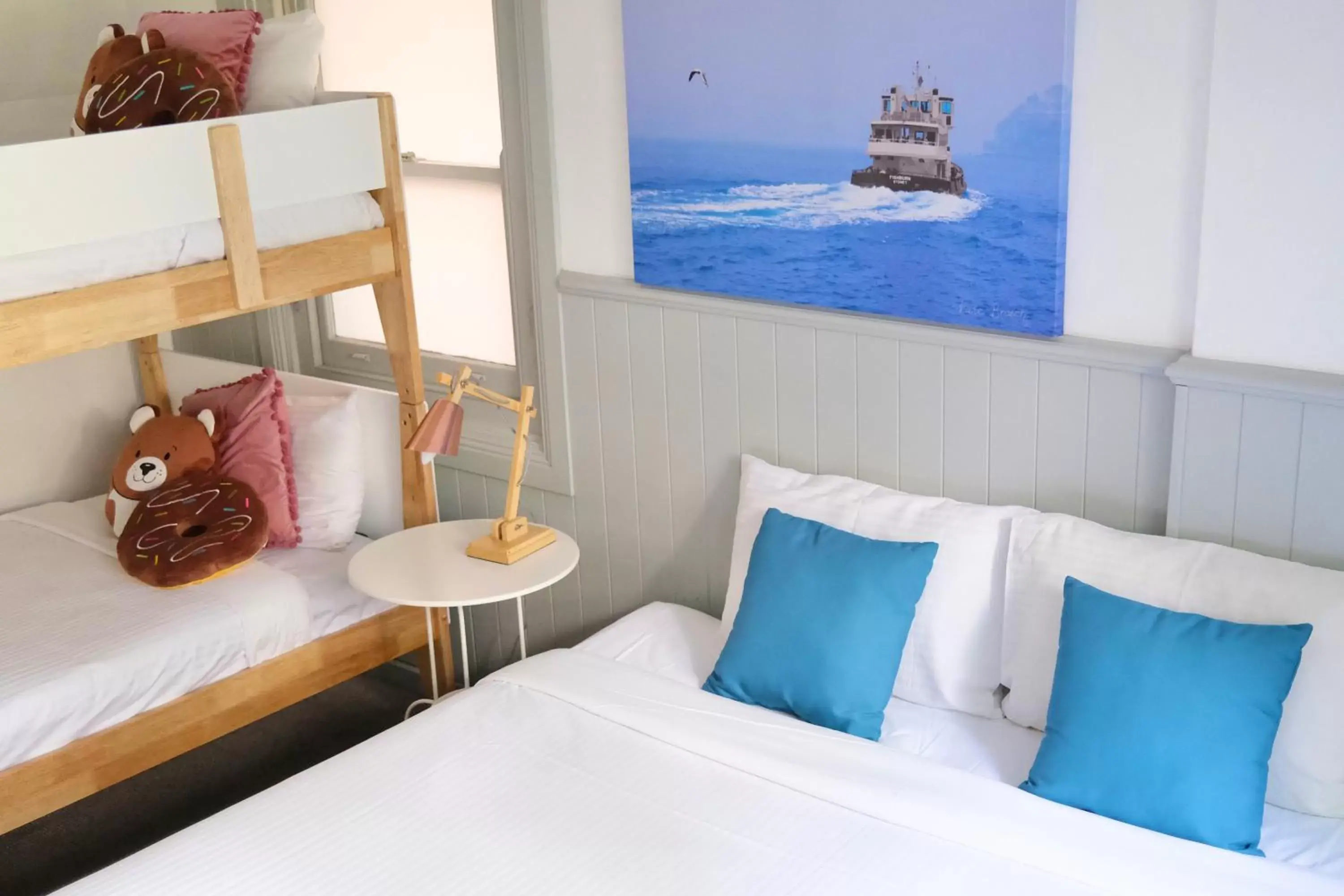 Family Room with Shared Bathroom in Dalziel Lodge Family Room with Shared Bathroom in Dalziel Lodge