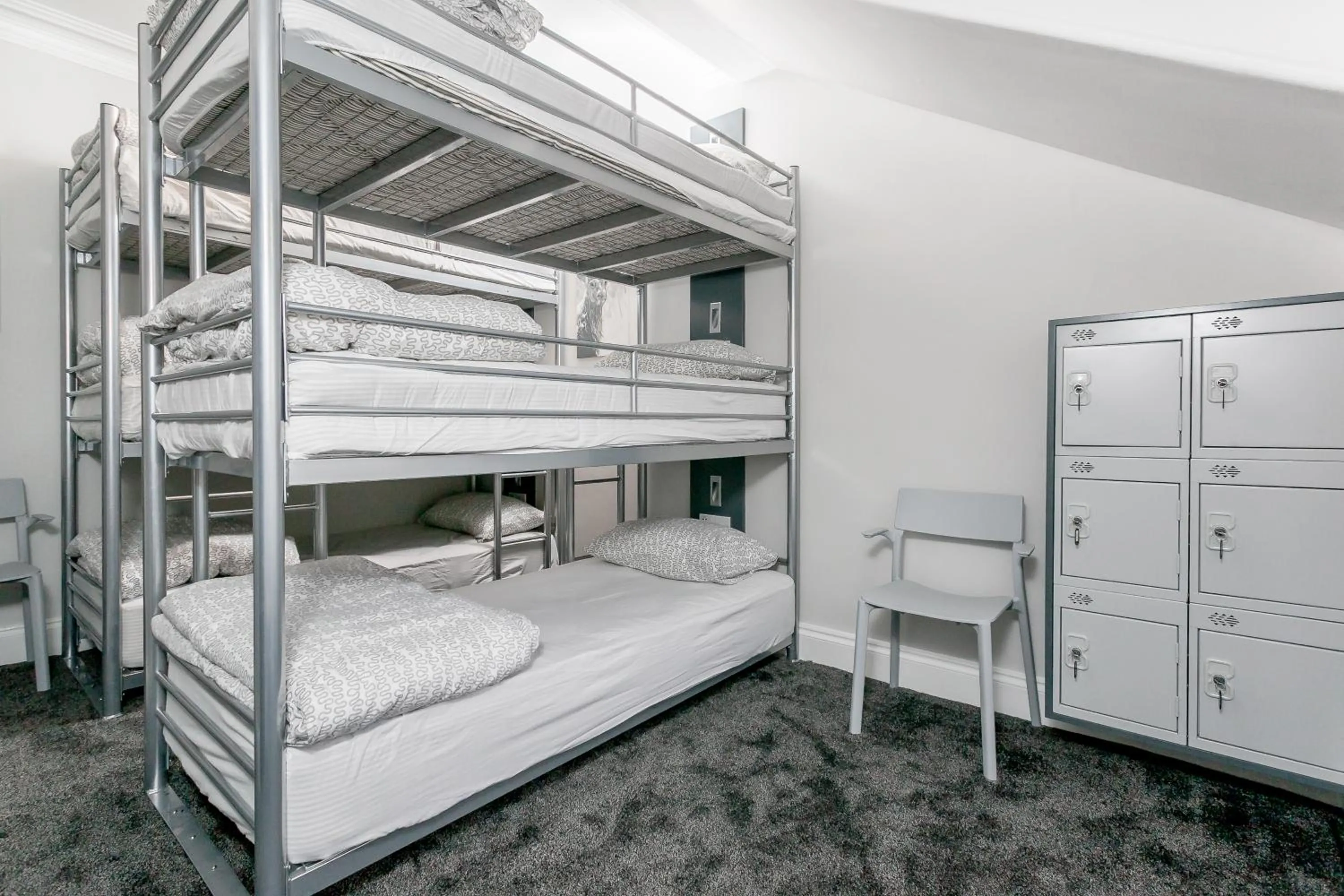 Bedroom, Bed in West End Hotel