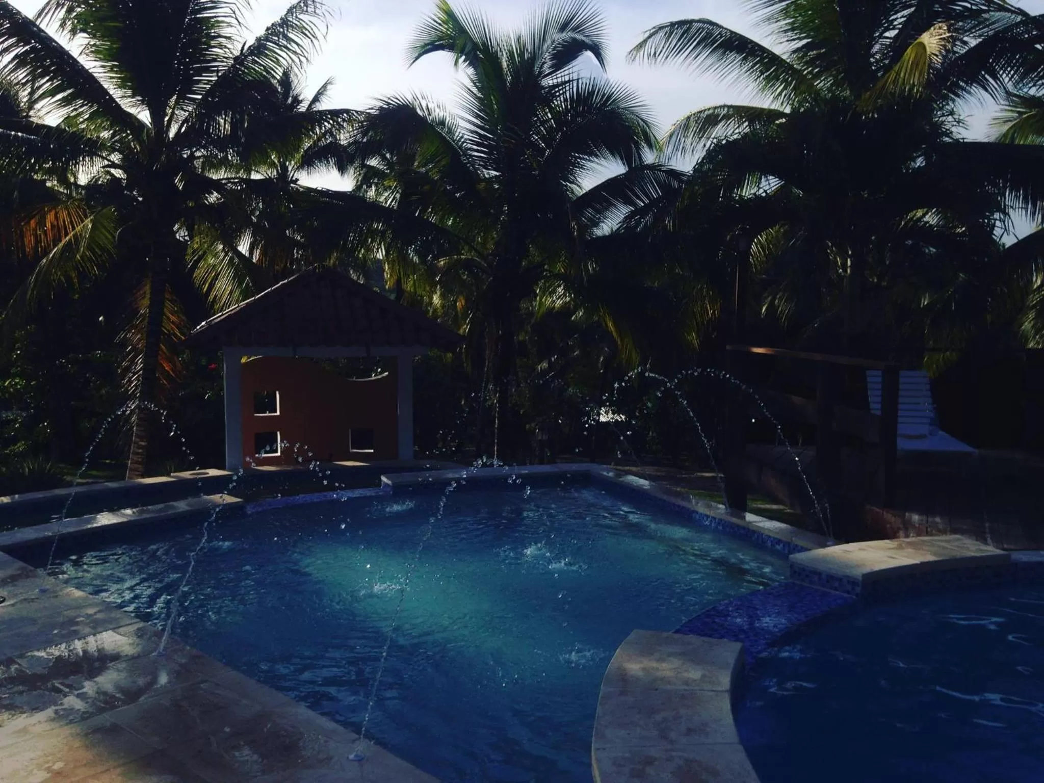 Swimming pool in The Log Cab-Inn