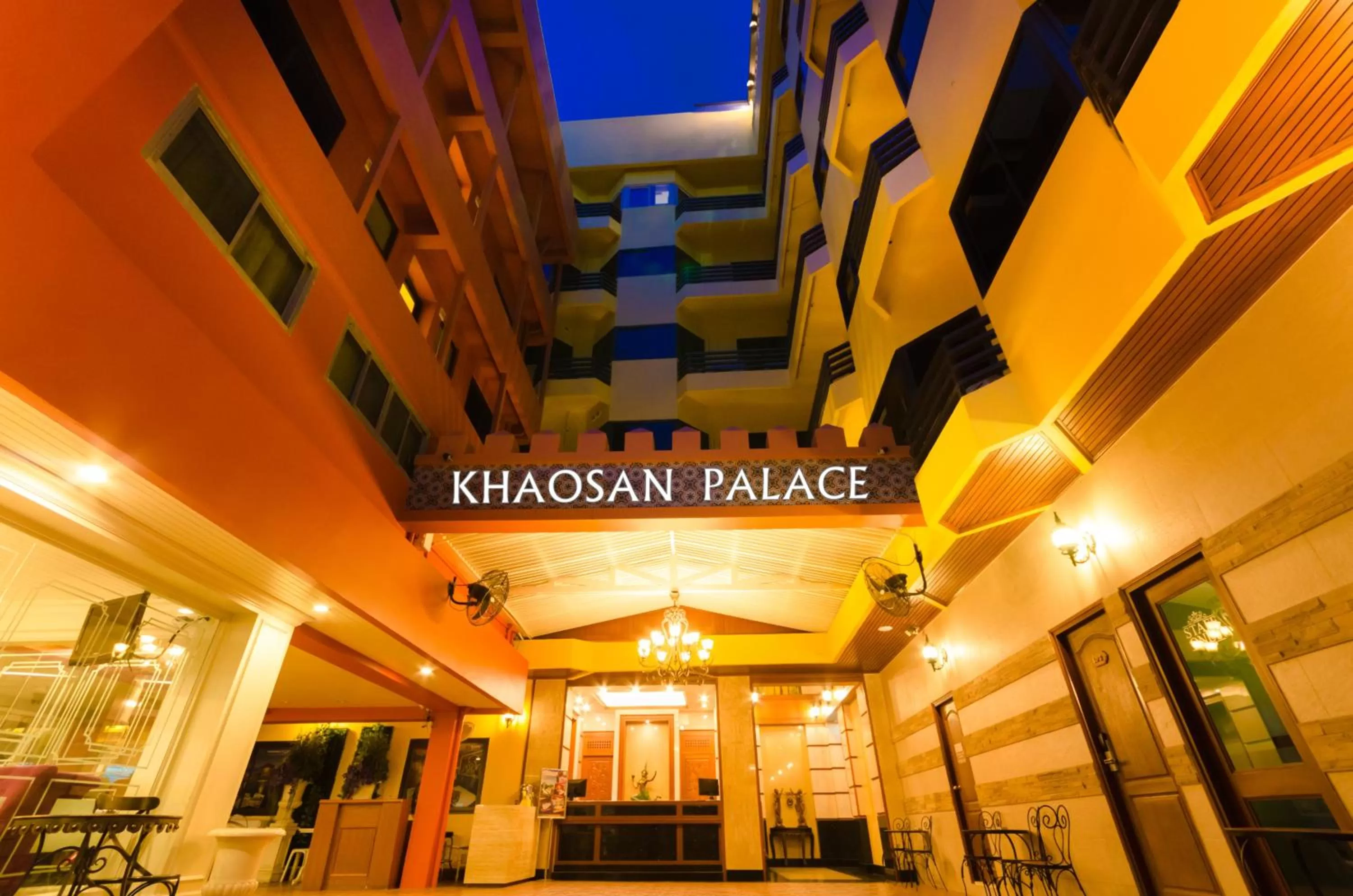 Property building in Khaosan Palace Hotel