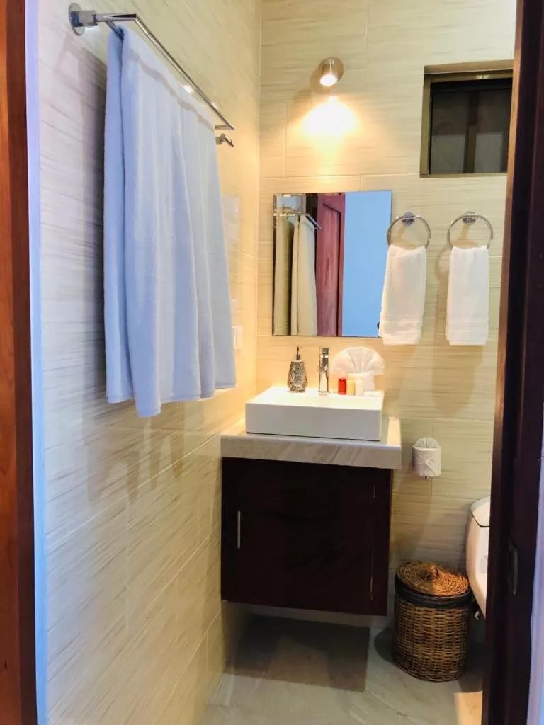 Bathroom in Hotel Ko'ox Wenne